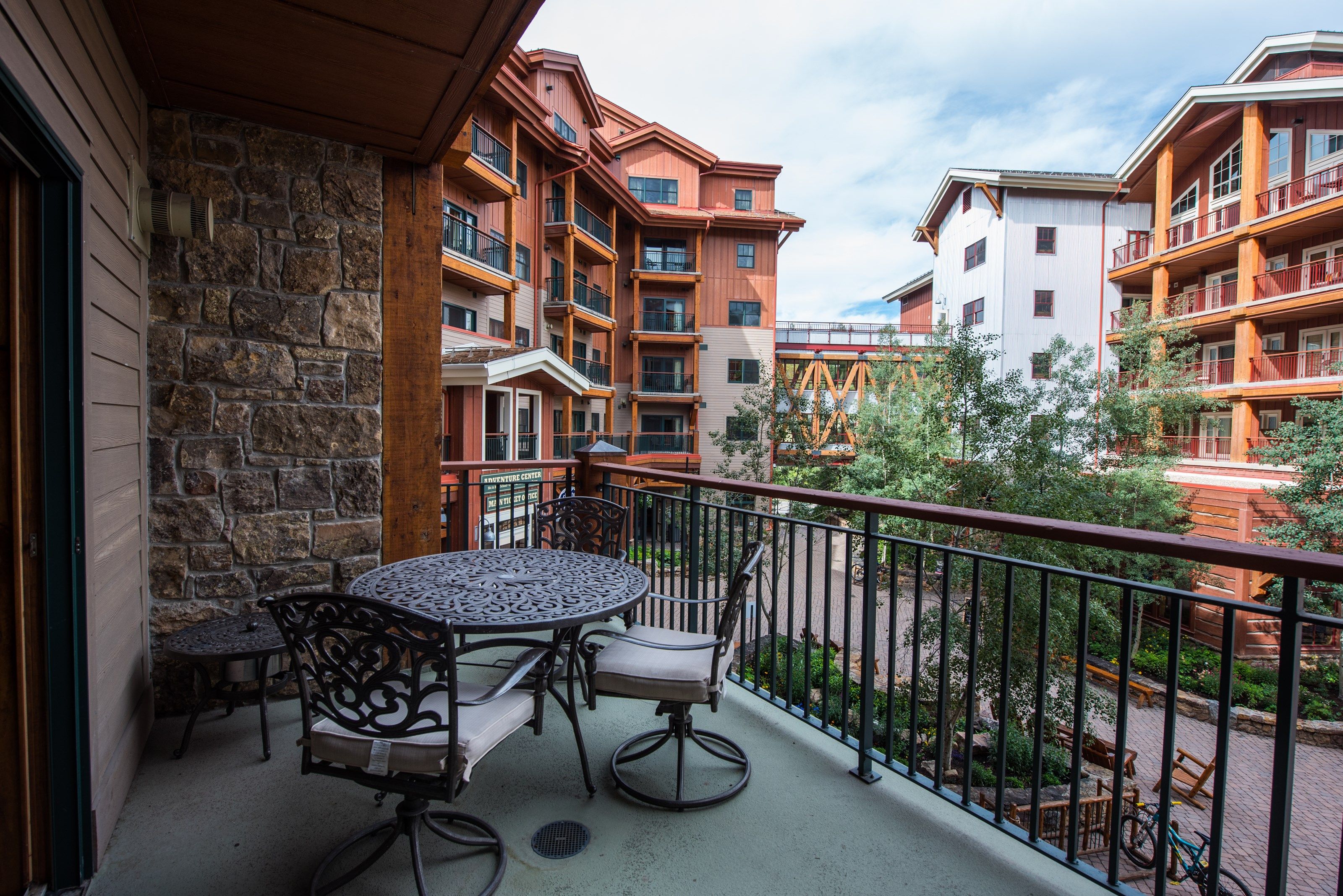 image Come and stay in our lovely Studio in Crested Butte! (Views may vary)