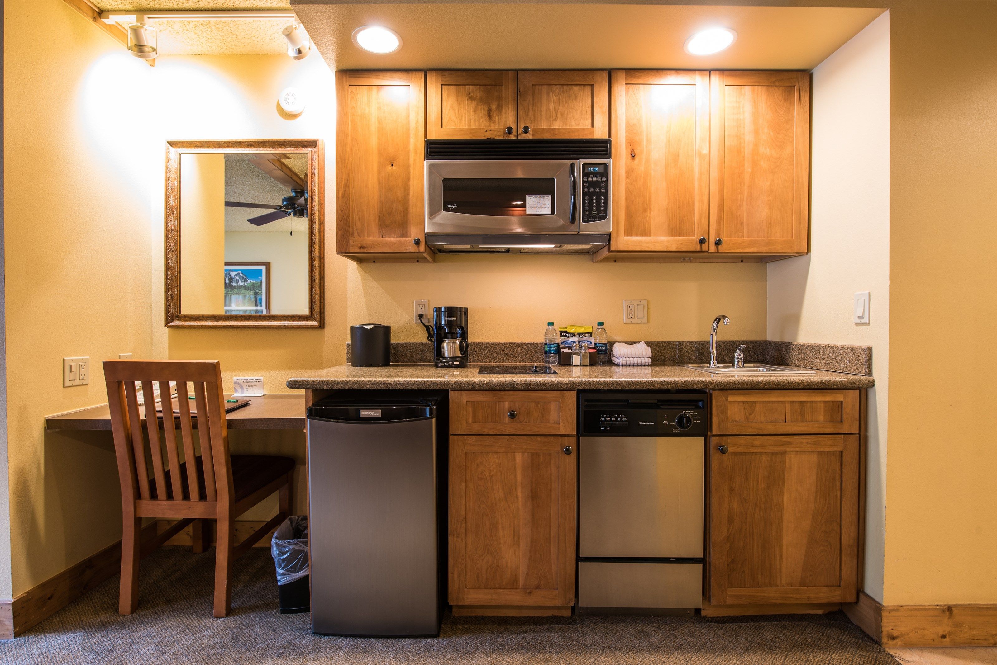 image Prepare meals in the comfort of your very own kitchenette.