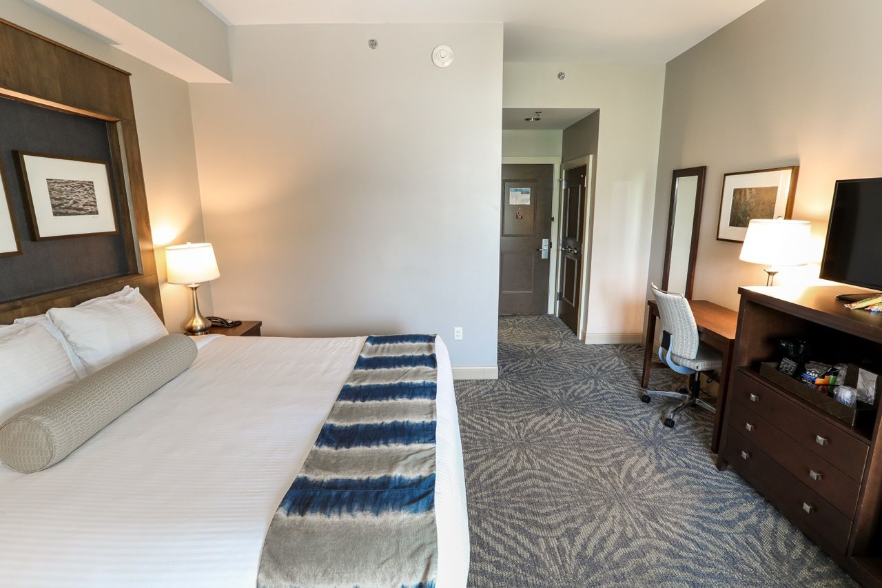 image Spacious and well-appointed room designed for comfort and relaxation.