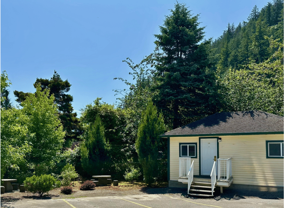 image Charming stand-alone cottage nestled by the Miami River, offering both privacy and tranquility.