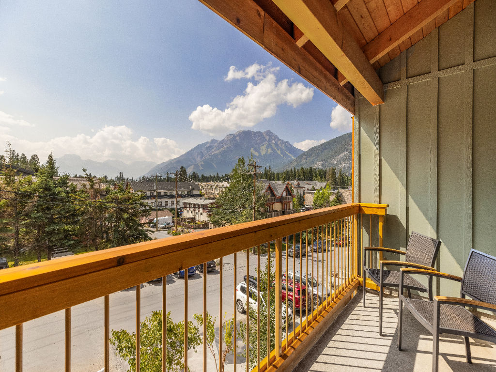 image A private balcony with breathtaking views of the surrounding mountains, perfect for enjoying moments of tranquility.