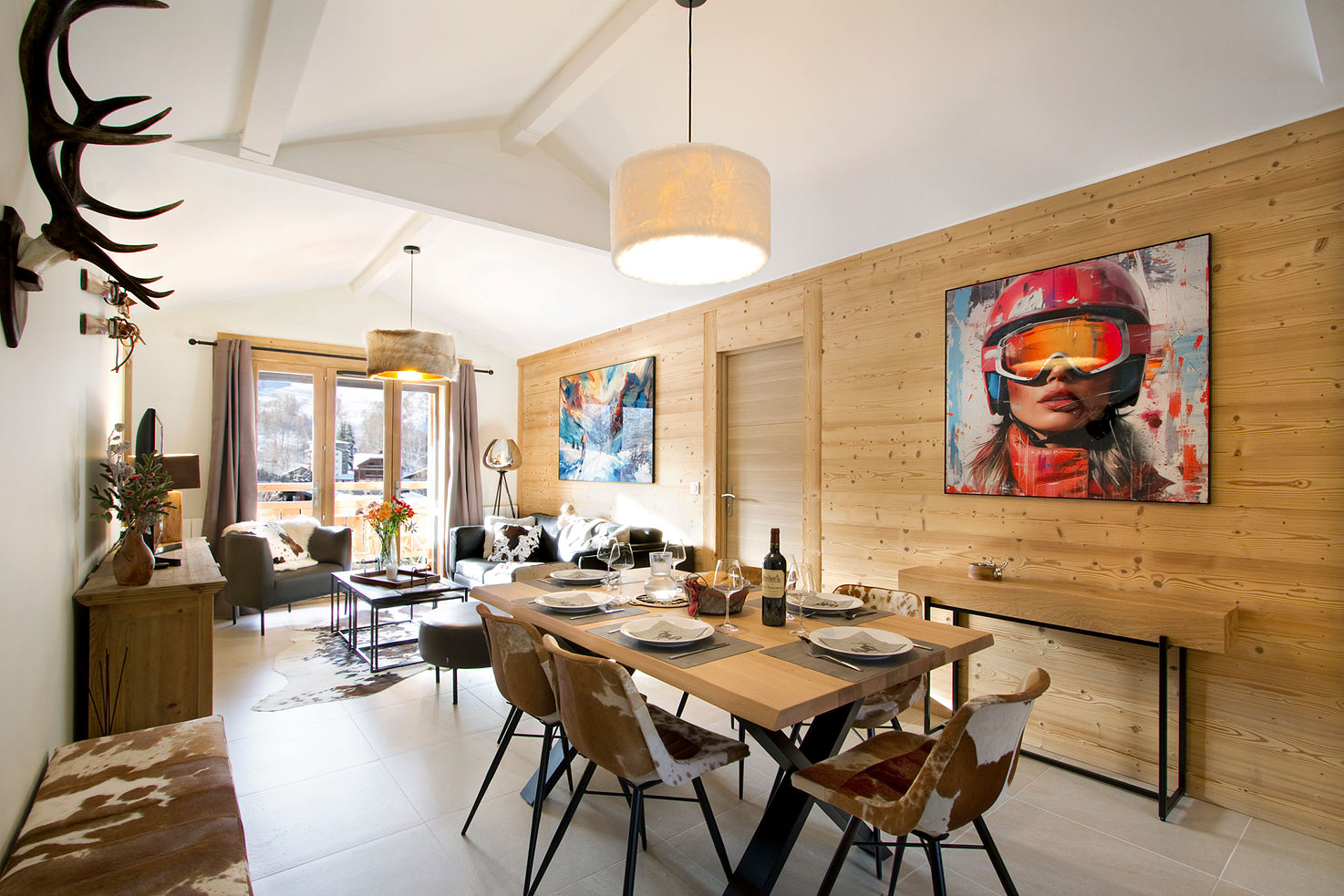 image Welcome to this cosy apartment, where natural light fills every corner, creating the perfect setting for memorable meals, relaxed moments, and joyful gatherings.