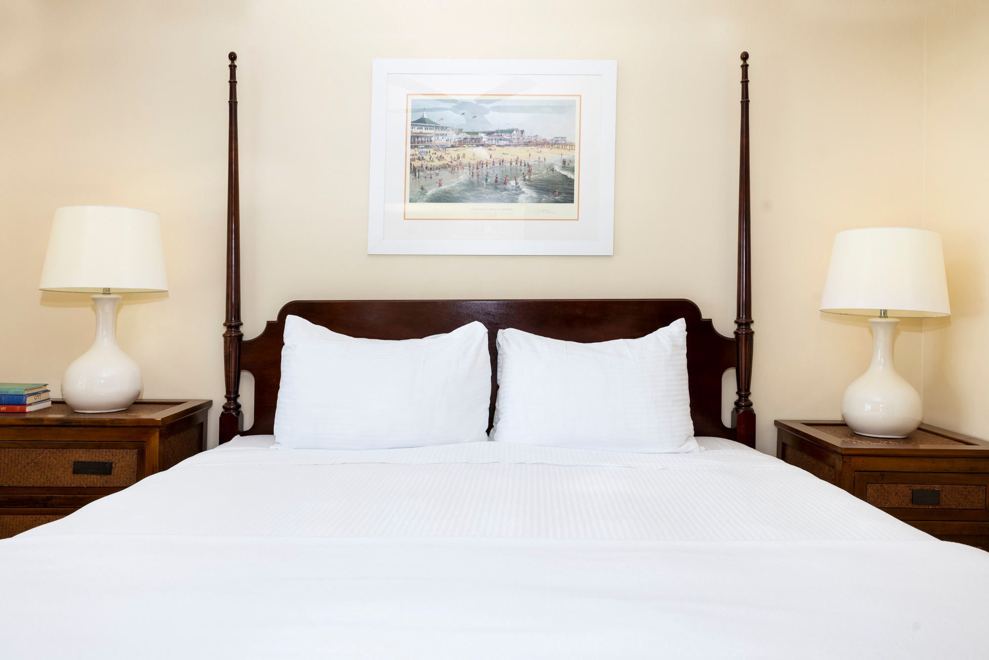 image A timeless bedroom with elegant four-poster bed and soft lighting for a restful retreat.