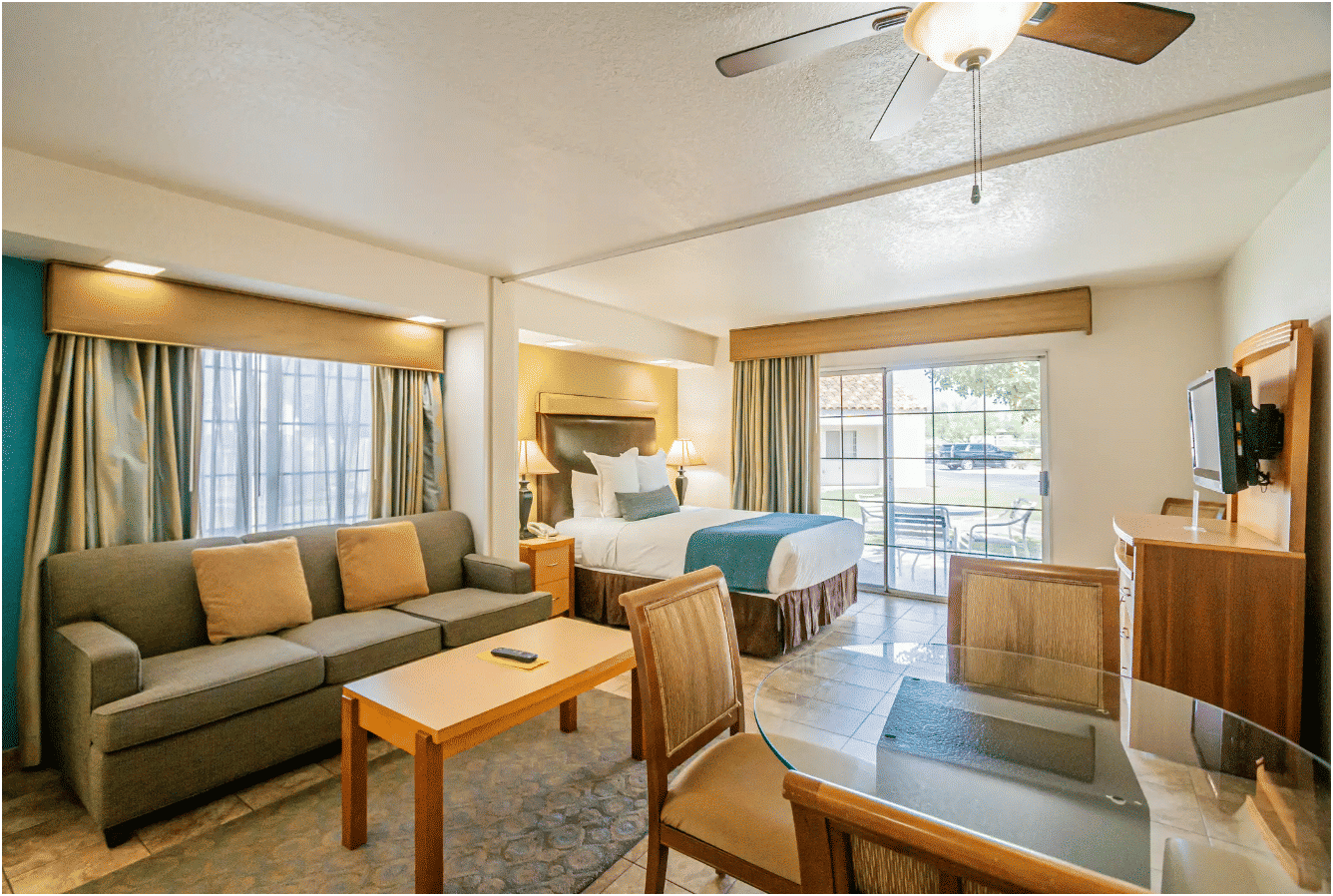 image Experience ultimate convenience and comfort in a stylish studio equipped with all the essentials, ideal for a romantic escape or solo adventure near El Paseo and Living Desert Zoo.