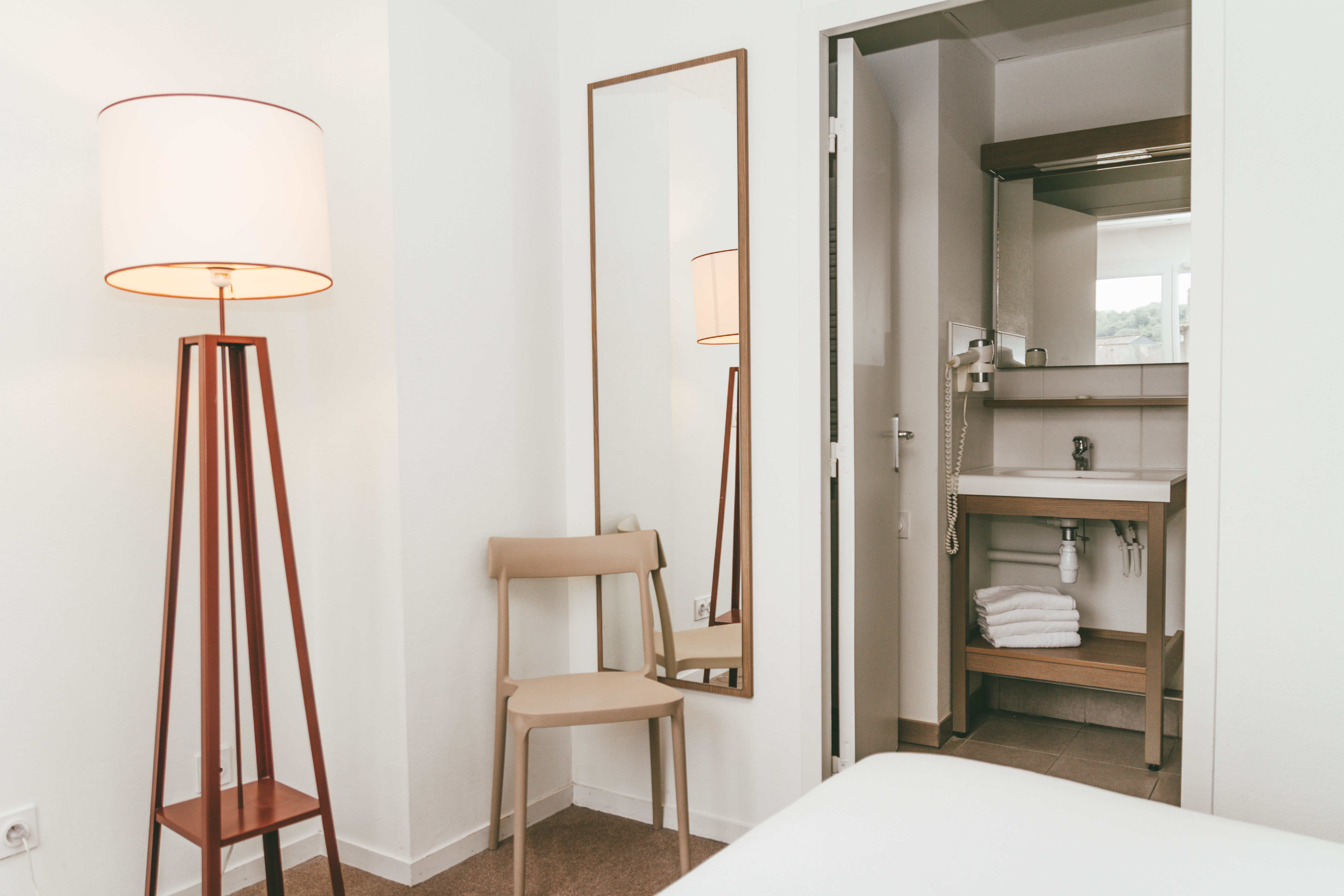 image A well-appointed bathroom enhances the comfort of the studio.