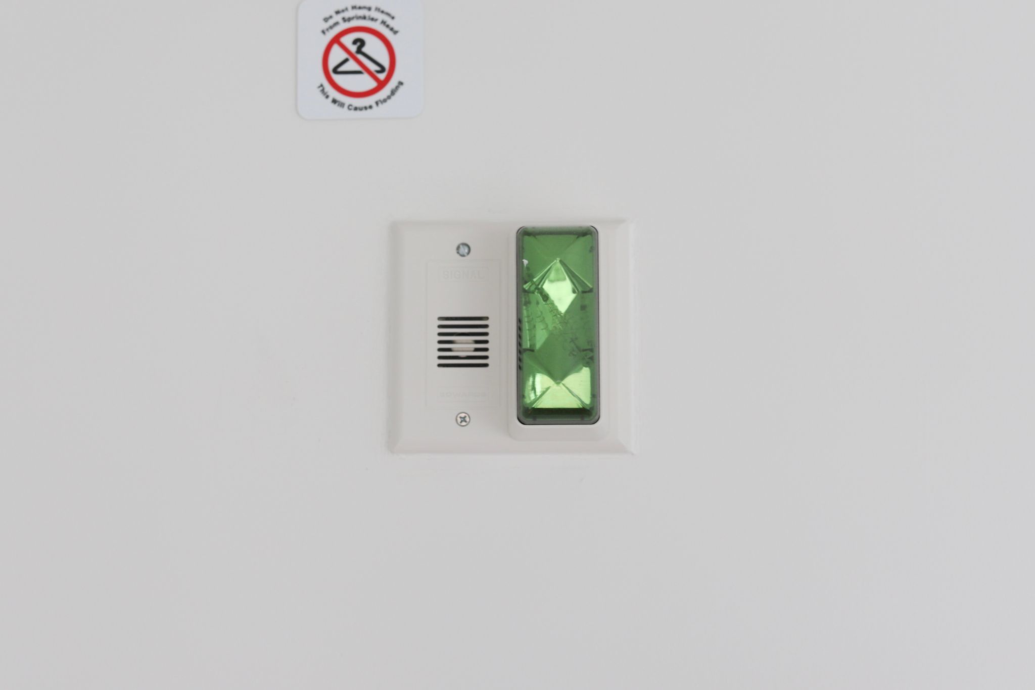 image Visual fire alarm signal with bright strobe light, ensuring enhanced safety and accessibility in the Hearing Impaired Guestroom.