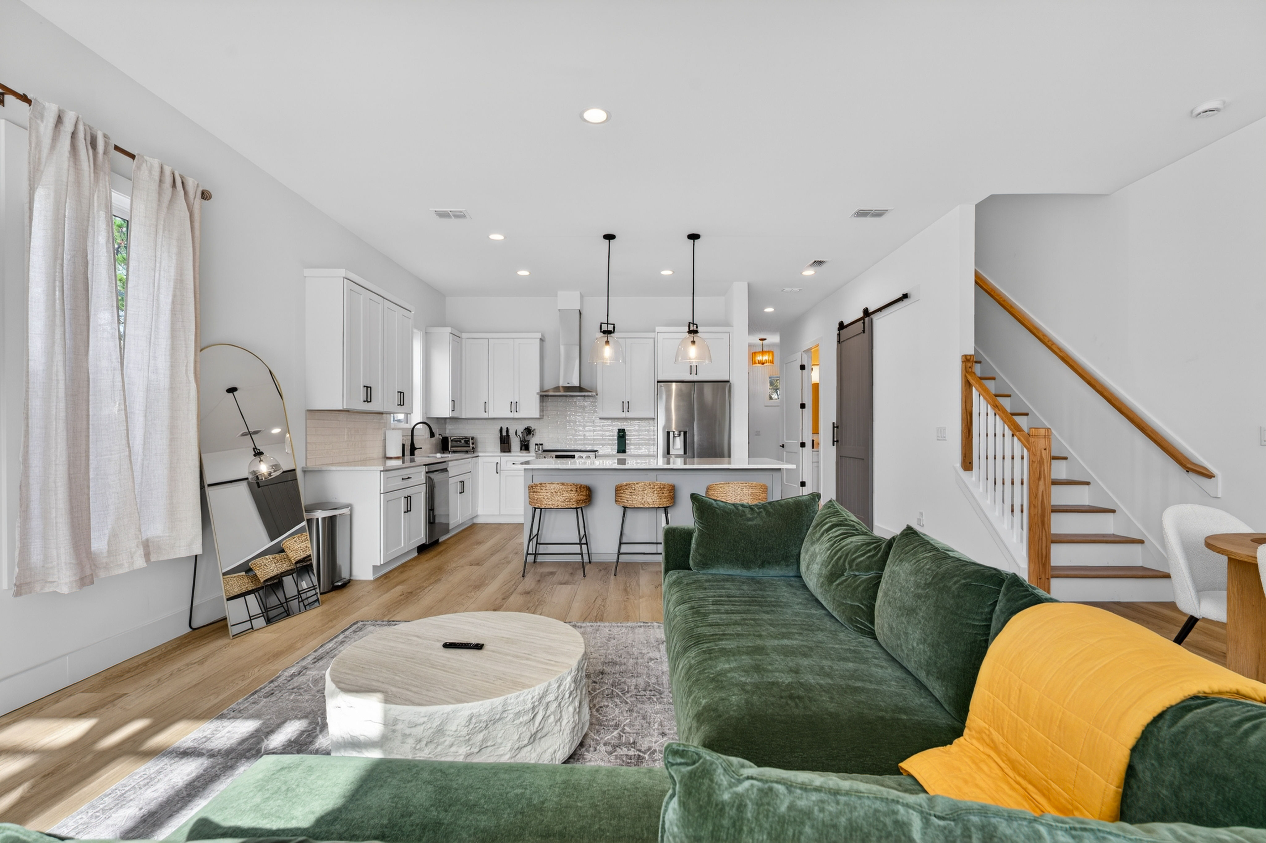 image An inviting living space with cozy seating, perfect for relaxation after a day of exploration.