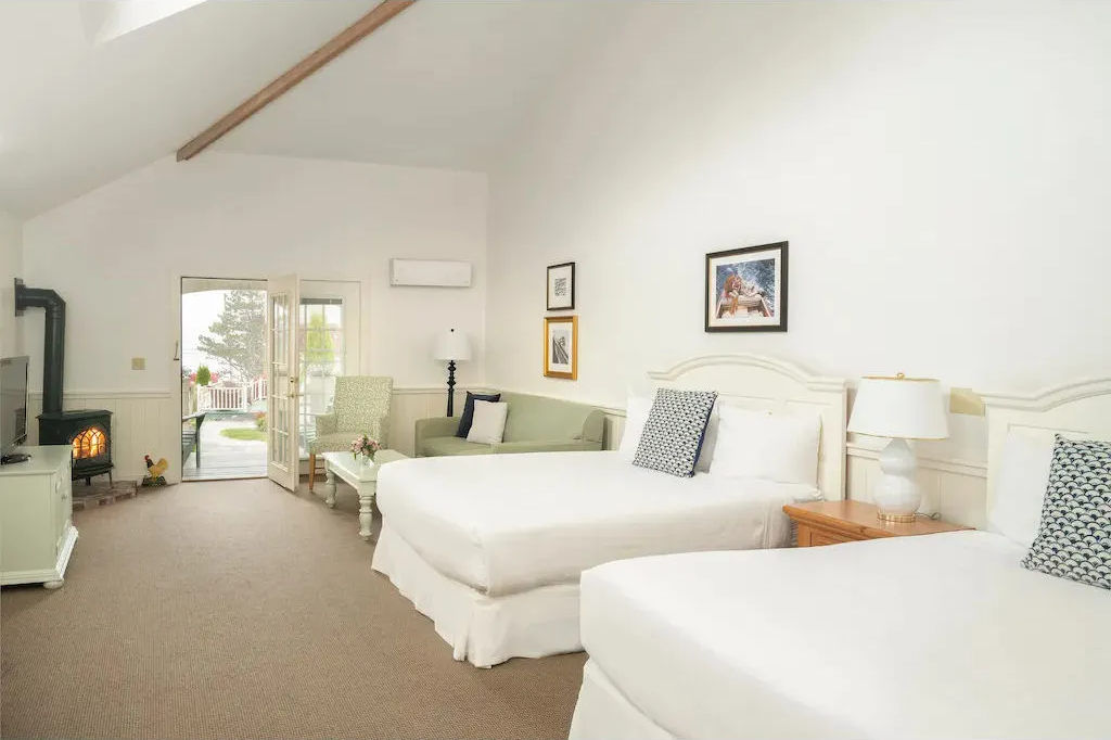 image Drift to sleep in one of the comfortable beds.