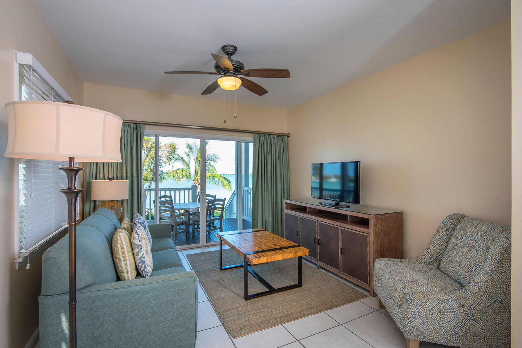 image An inflatable bed and/or a pack' n' play bed can be added to accommodate an extra child or a baby.