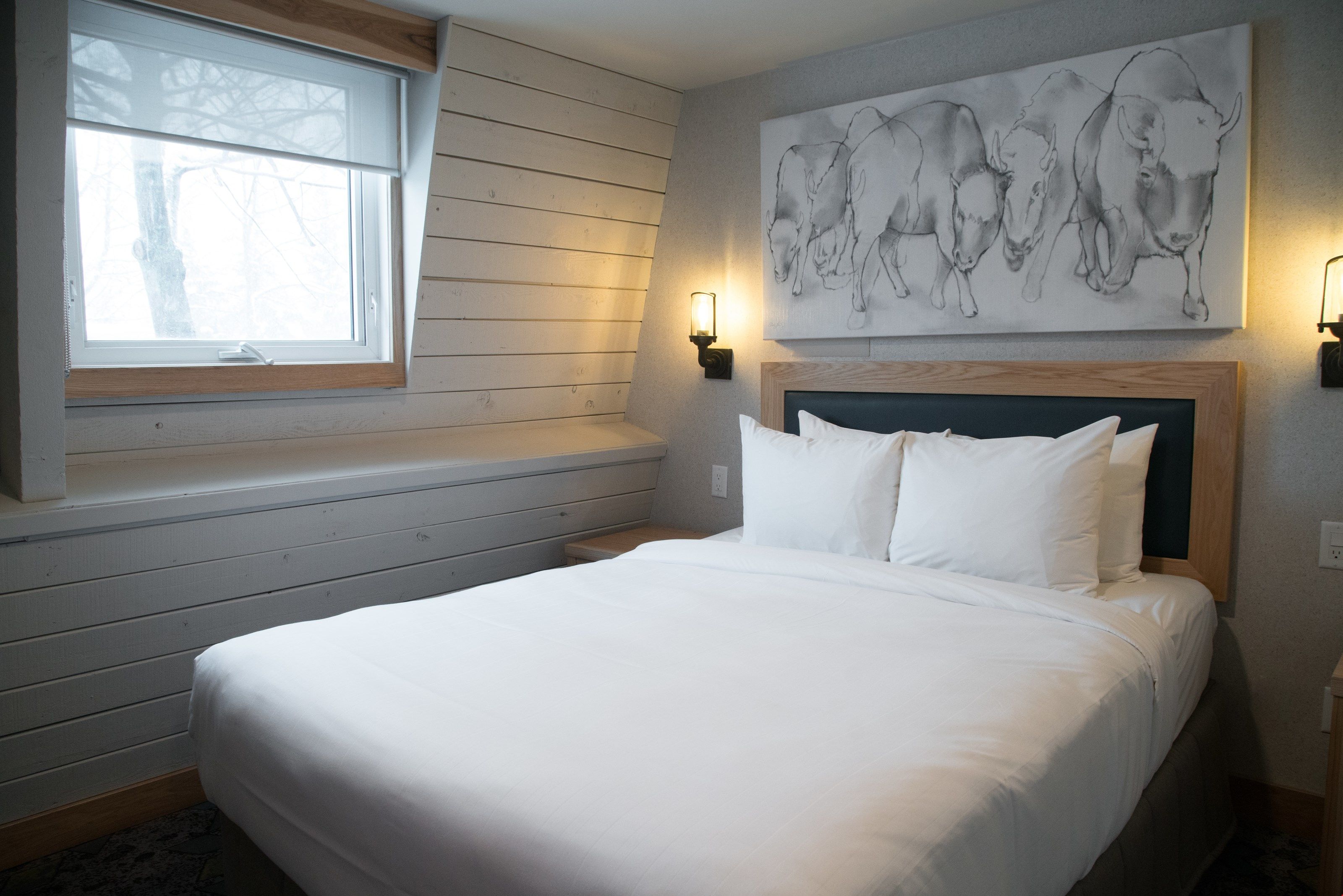 image Get a good night's sleep in the master bedroom.