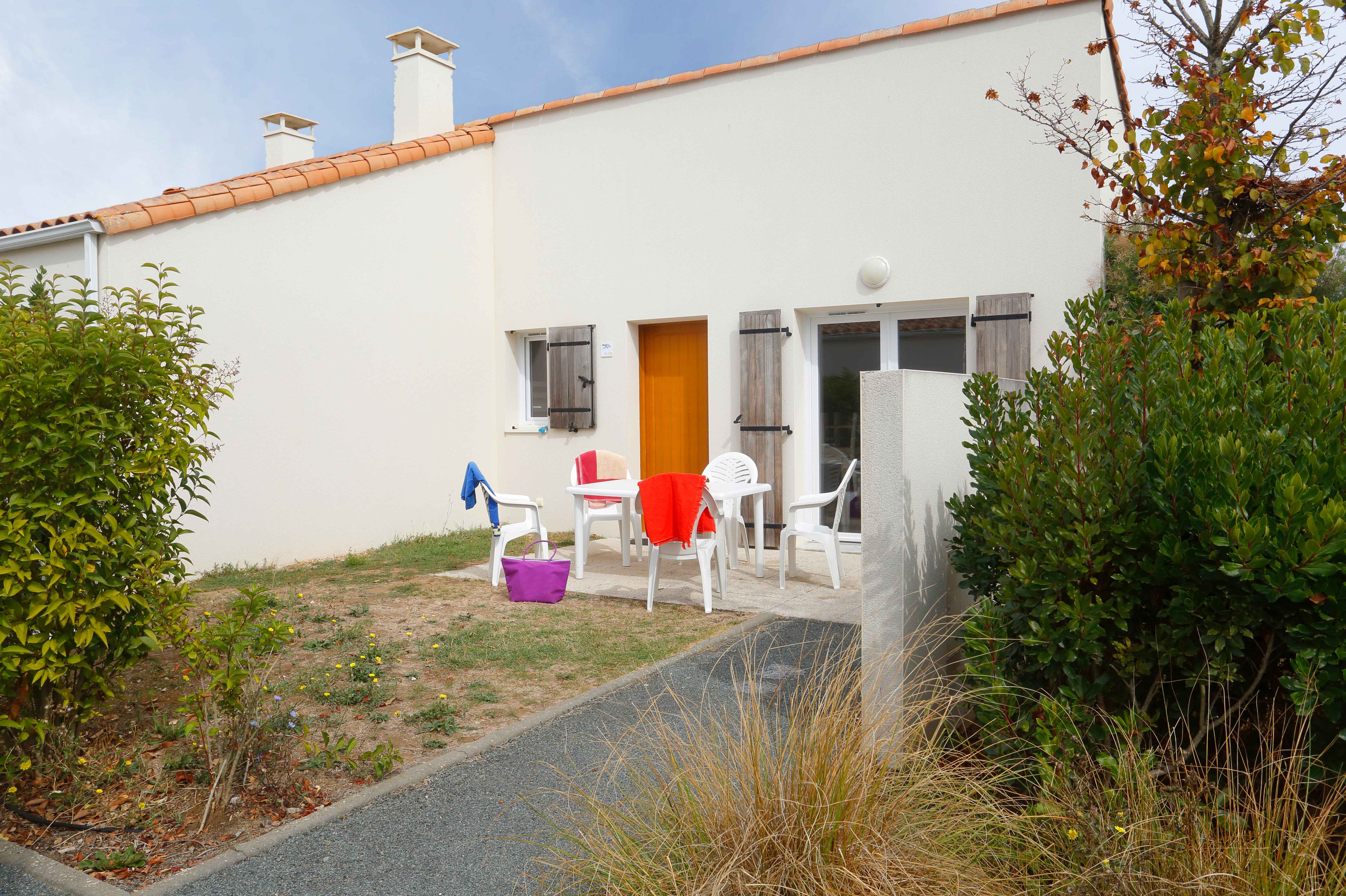 image The exterior of the apartment, nestled in the natural surroundings of the wild Vendée coastline.