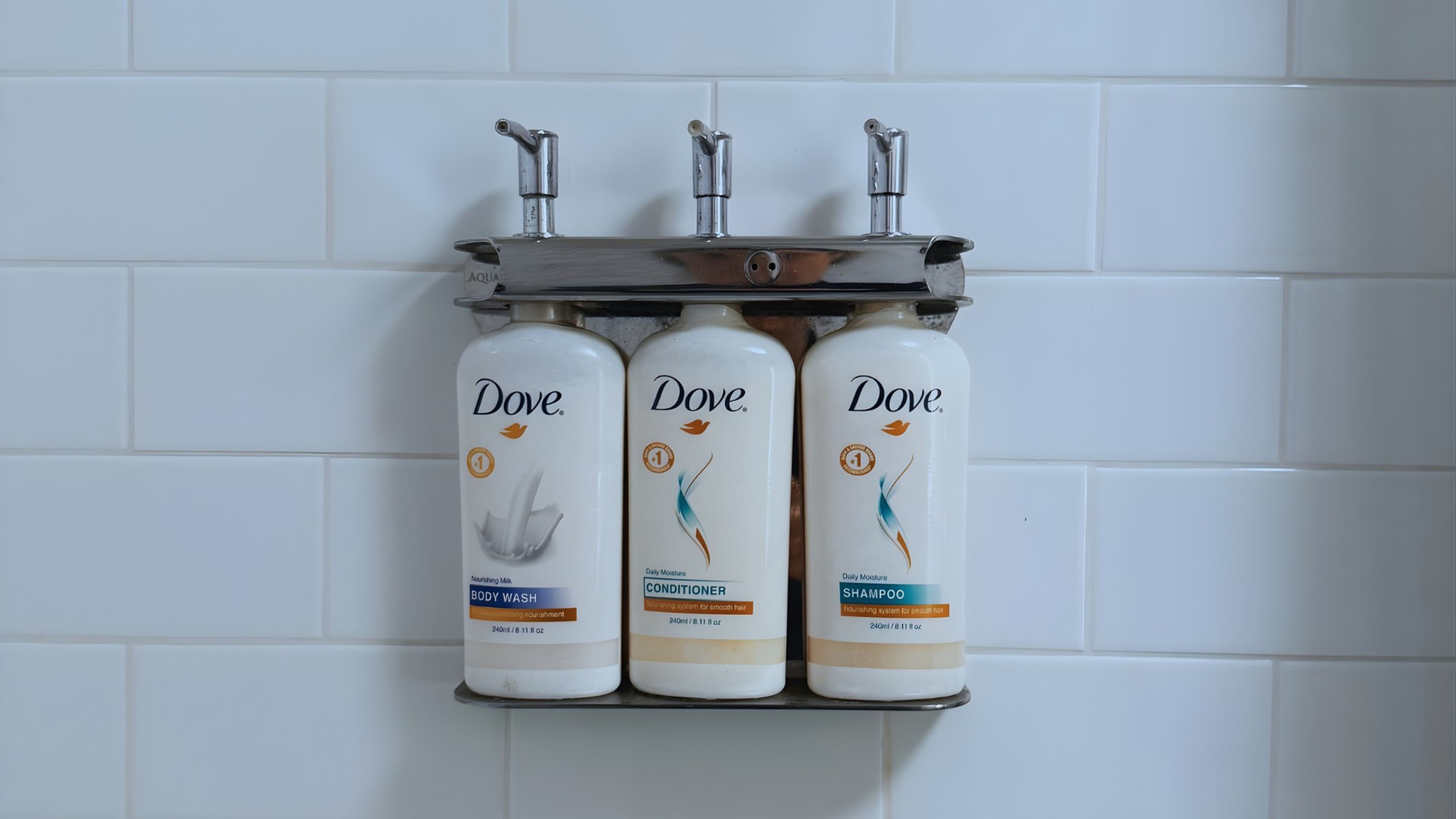 image Shampoo, conditioner, and body wash available for guest use.