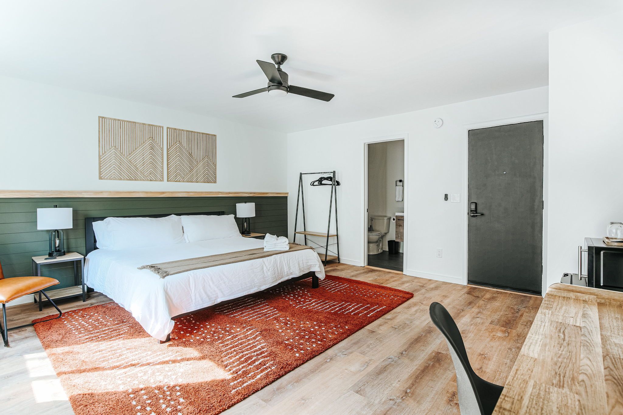 image Experience comfort in this spacious layout, complete with a smart TV and easy access to essential amenities.