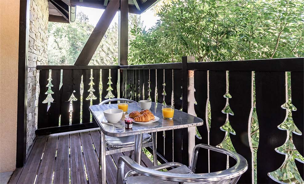 image Breakfast on the balcony sets up the day before heading out to the Ax-Bonascre gondola, winter or summer.