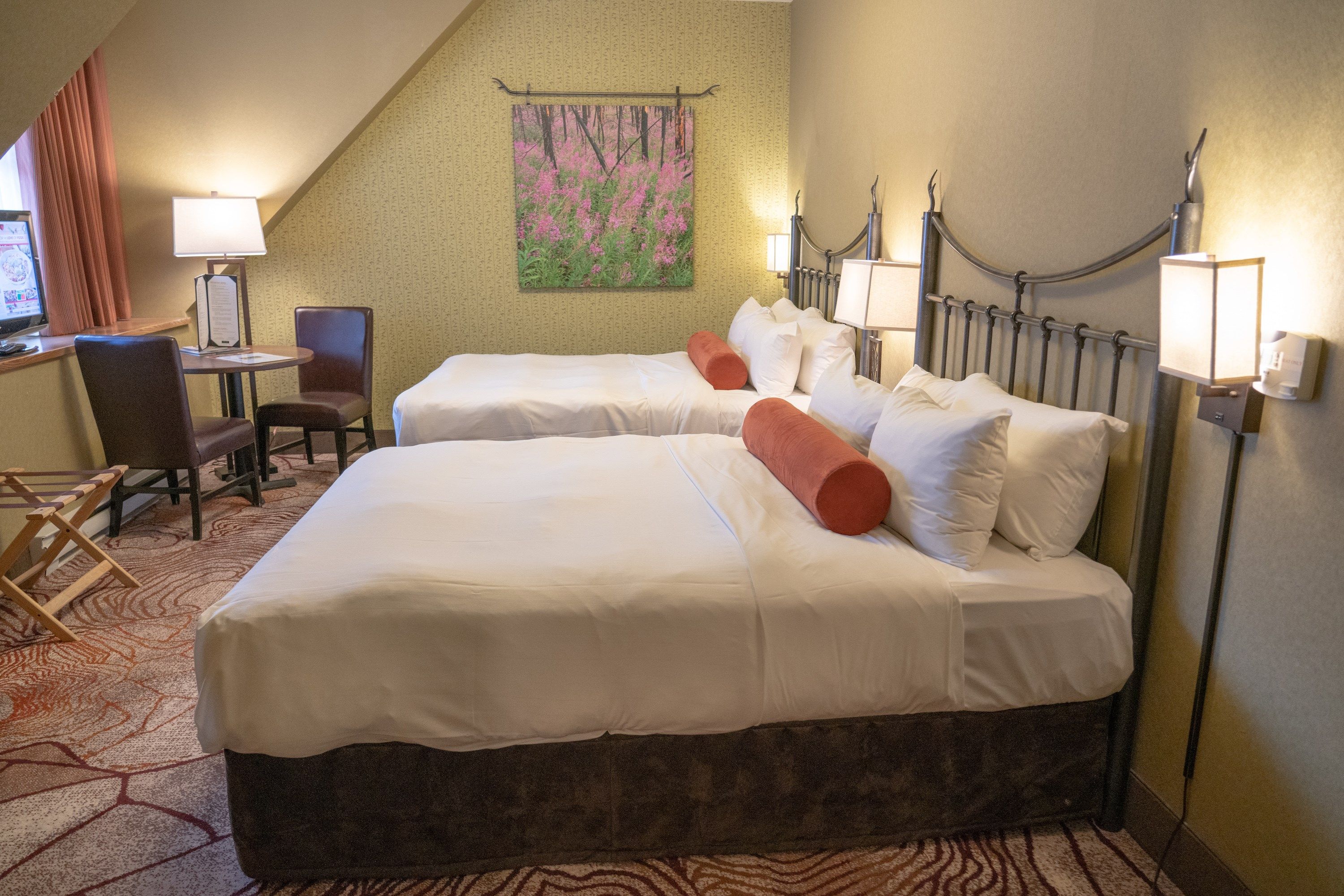 image Return to this accessible mountain getaway and sink into the 2 queen Mountain Luxury beds after a day spent exploring downtown Banff, a short distance away!