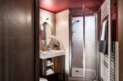 Shower, sink and towel rail ready for the return from the pistes.