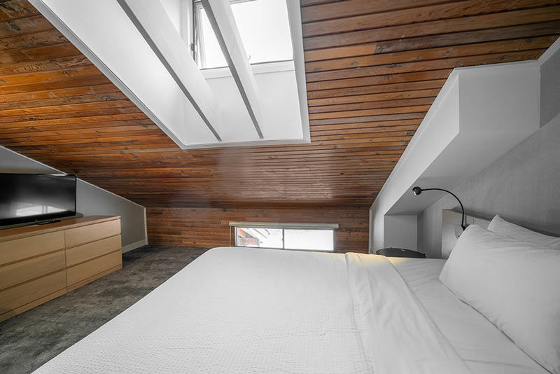 image A stylish bedroom with unique architectural details and a soothing ambiance, ideal for a restful night.