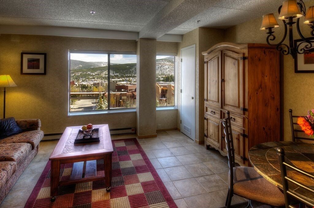 image Boasting mountain views, this Studio Condo can sleep up to 4 guests.