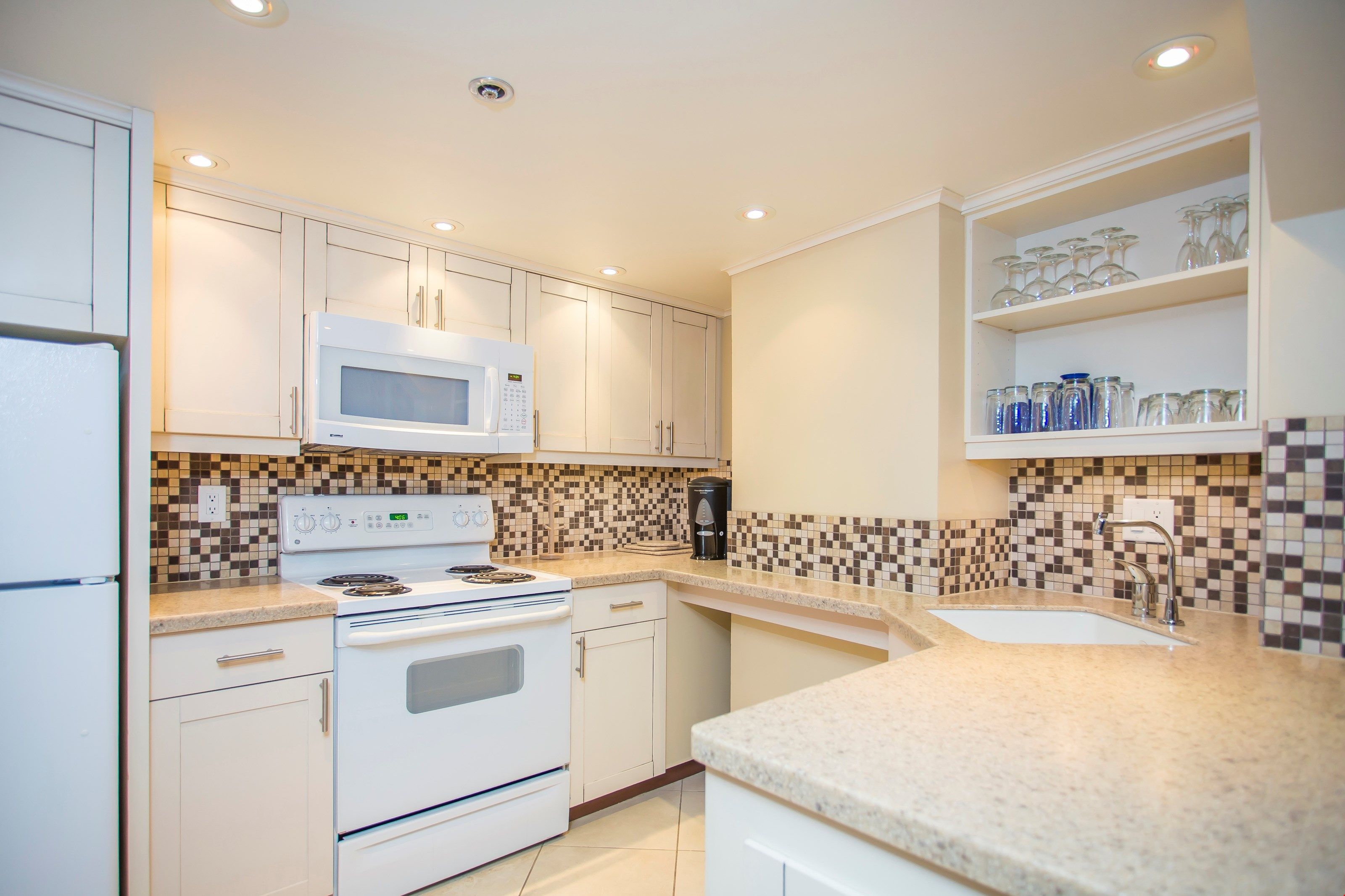 image Prepare meals in the comfort of your very own fully-equipped kitchen.