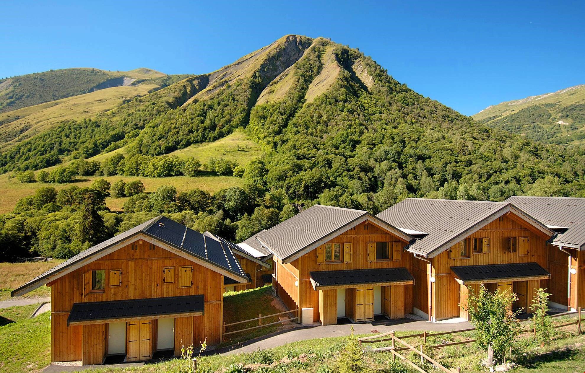image The beautiful 3 Bedroom Apartment at the Residence Les Chalets de l'Arvan II by Odalys features a balcony or terrace