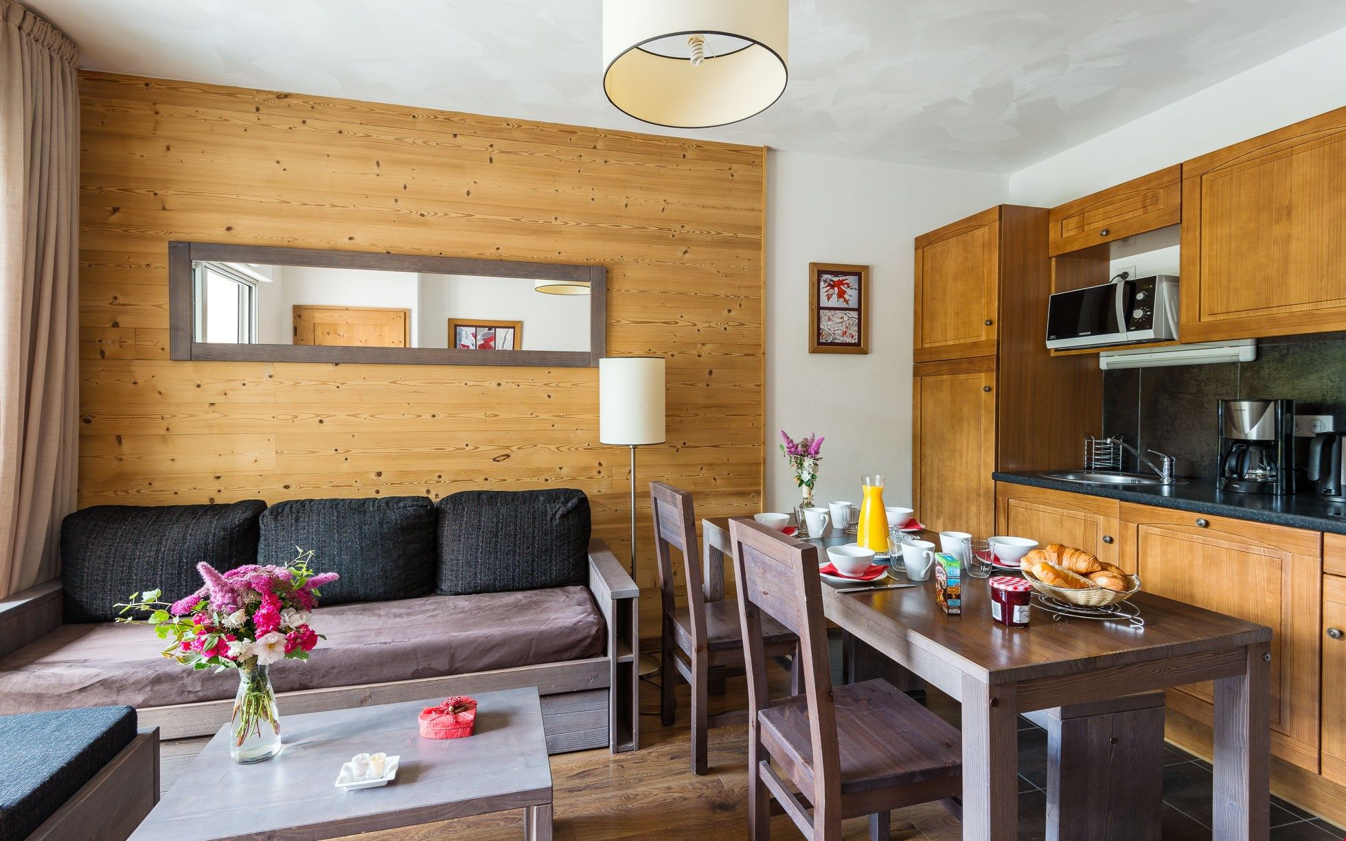 image Stay in our cozy and welcoming apartment near Saint-Lary centre!
