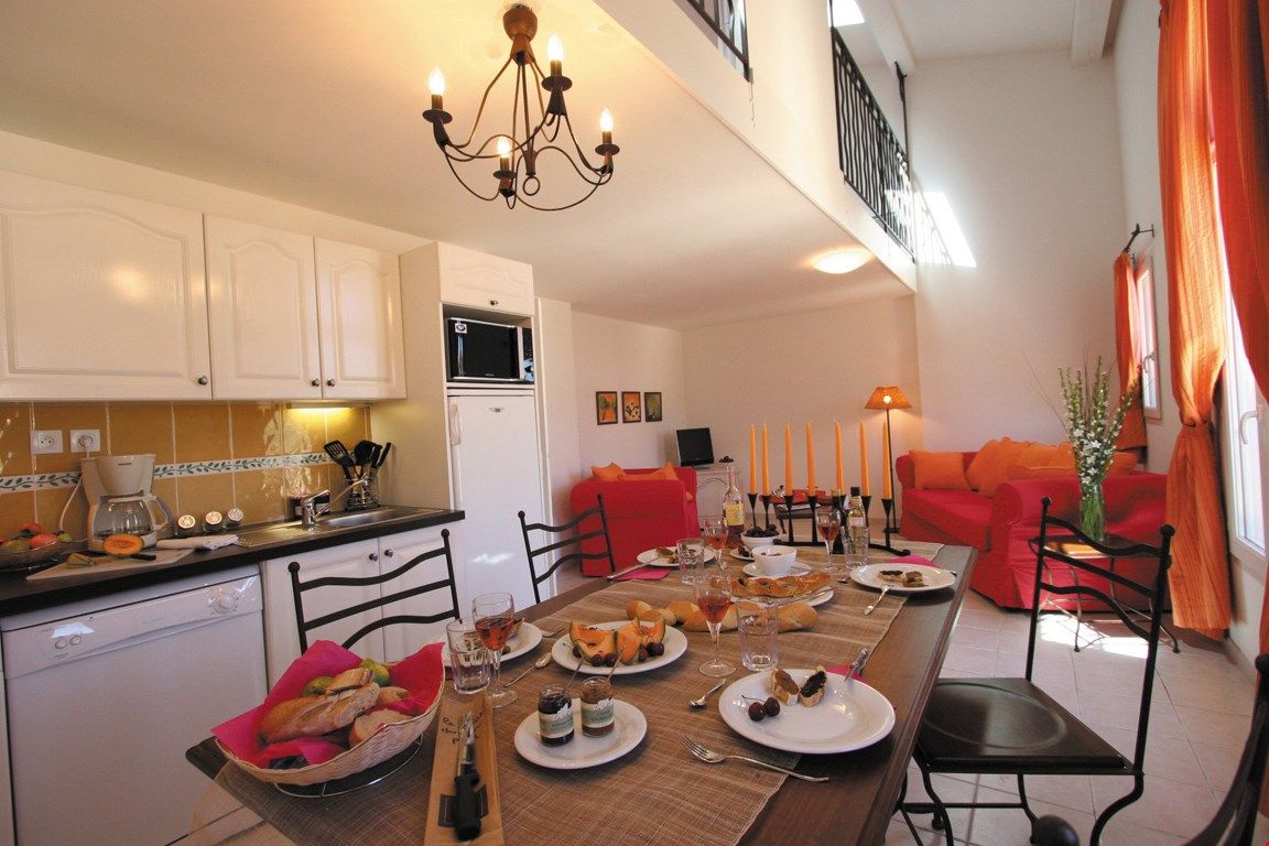 image Prepare meals and snacks in the included small kitchen.