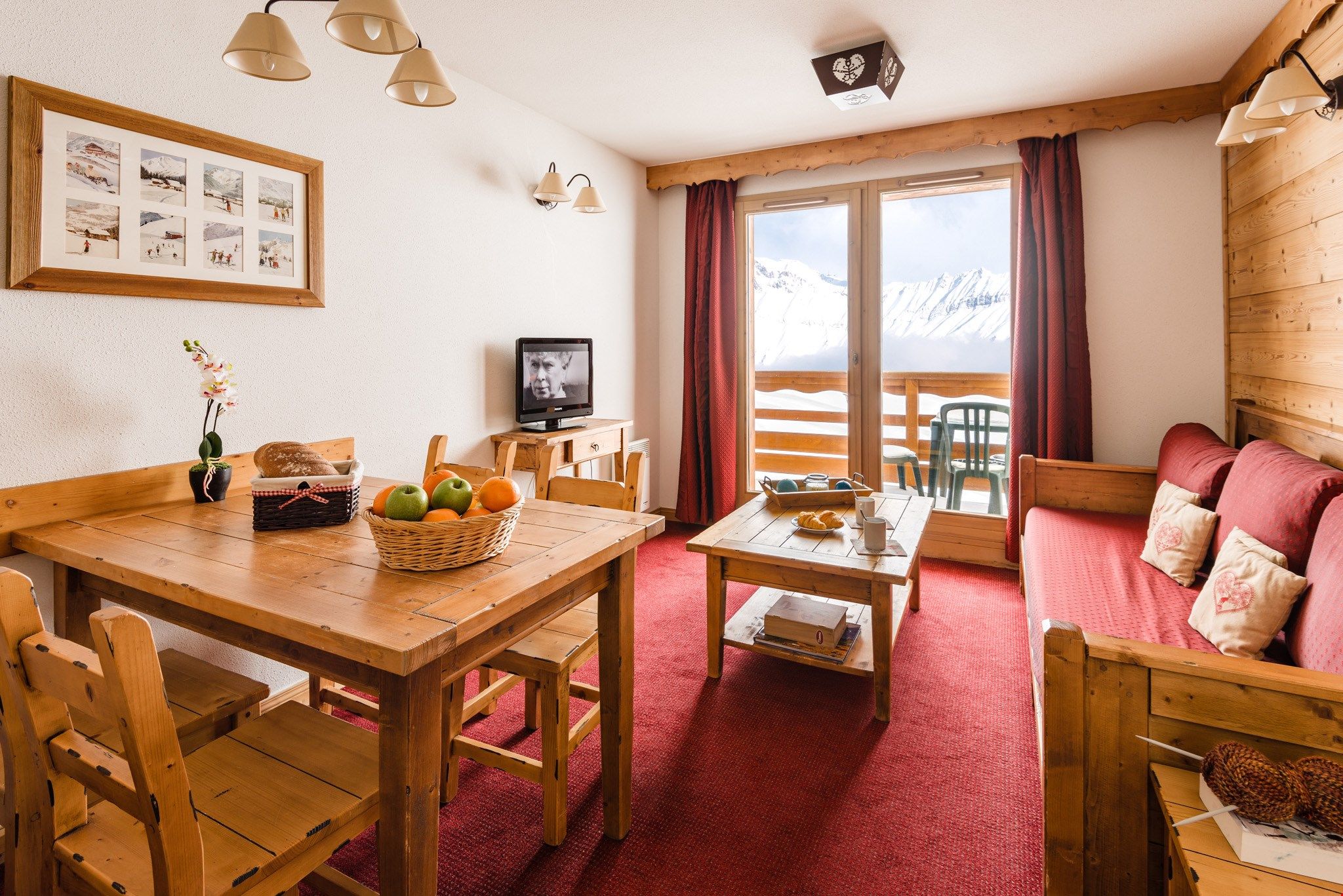 image Welcome to our cozy apartment by the pistes!