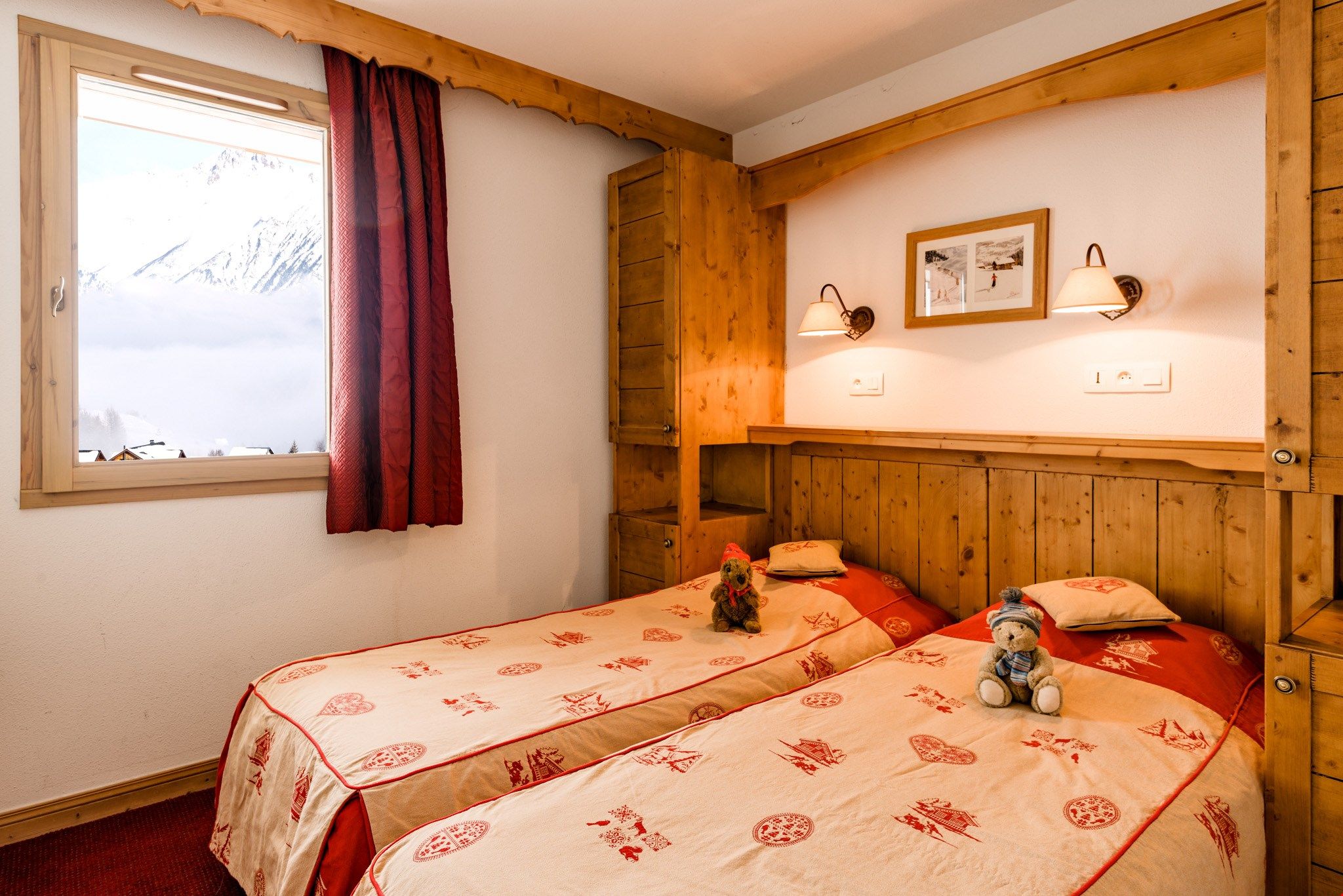 image Drift to sleep in the 2 Single beds in the bedroom.