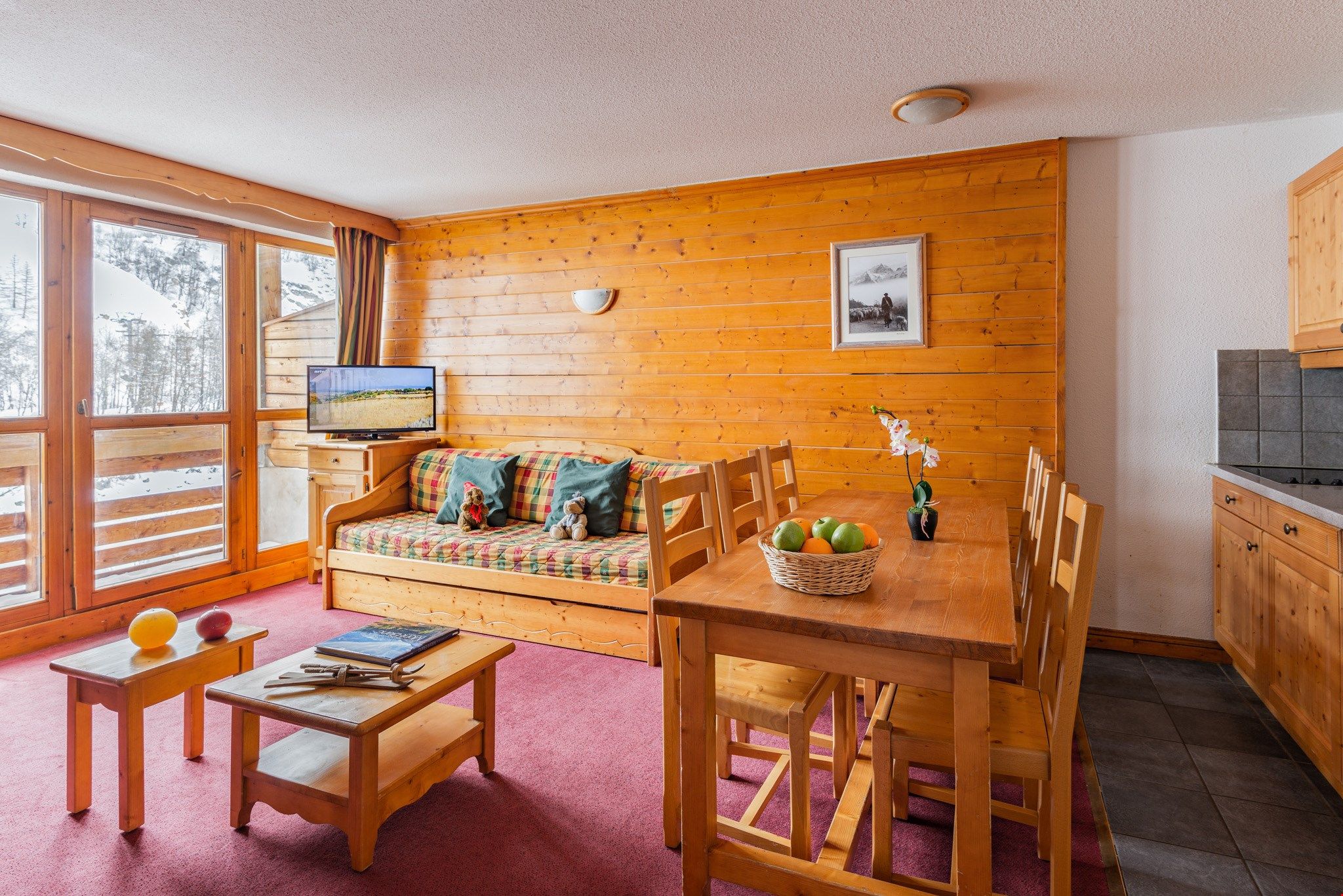 image Welcome to our cozy and rustic apartment in Valloire!