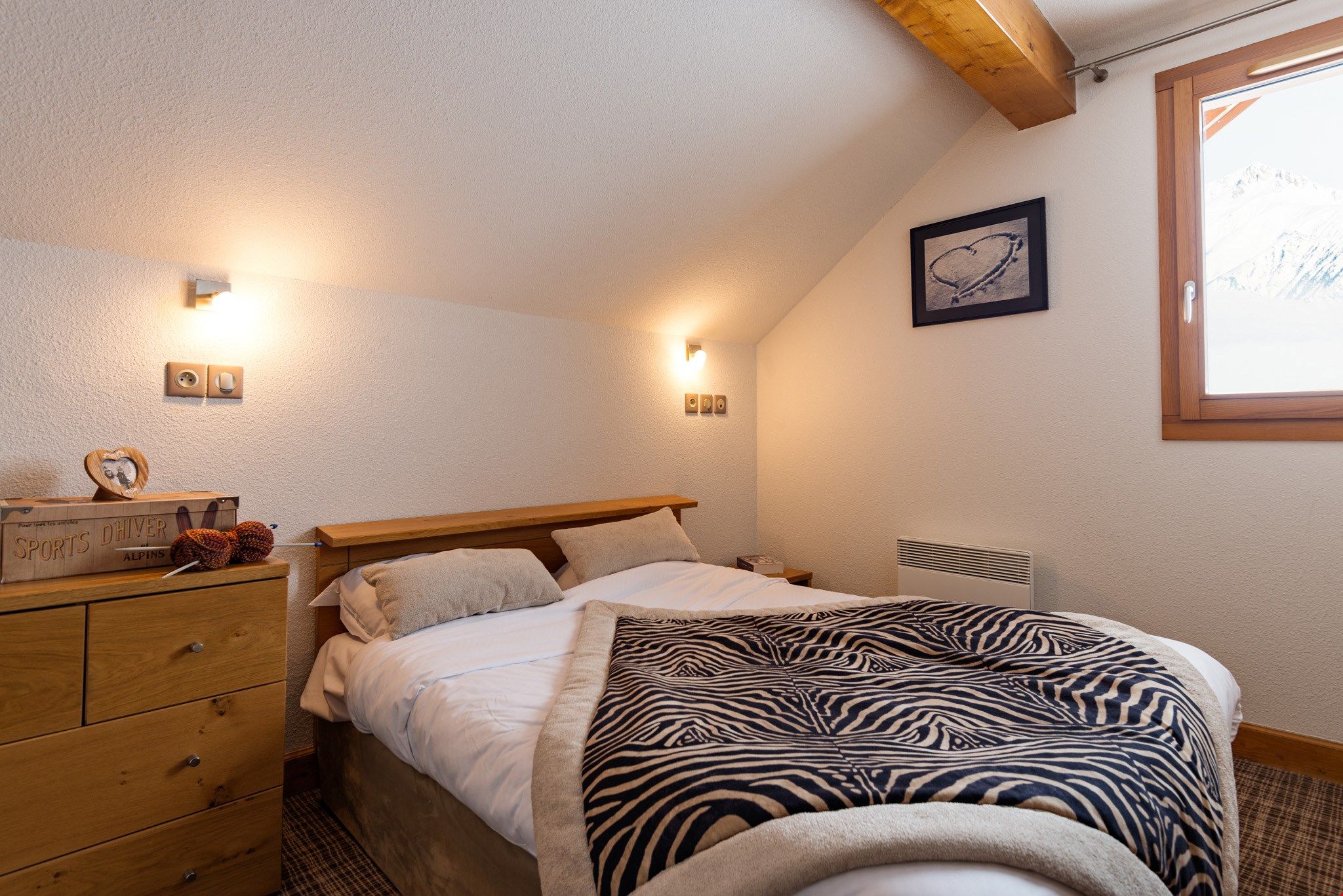 image The luxurious double bed in the master bedroom and the comfortable double sofa bed in the living room will ensure you get a good night's sleep.