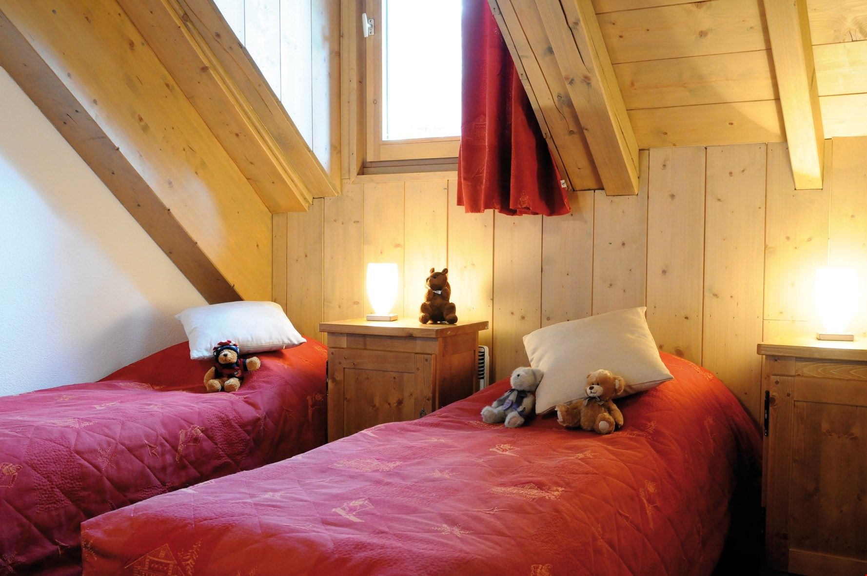 image Drift to sleep in this plush bed.