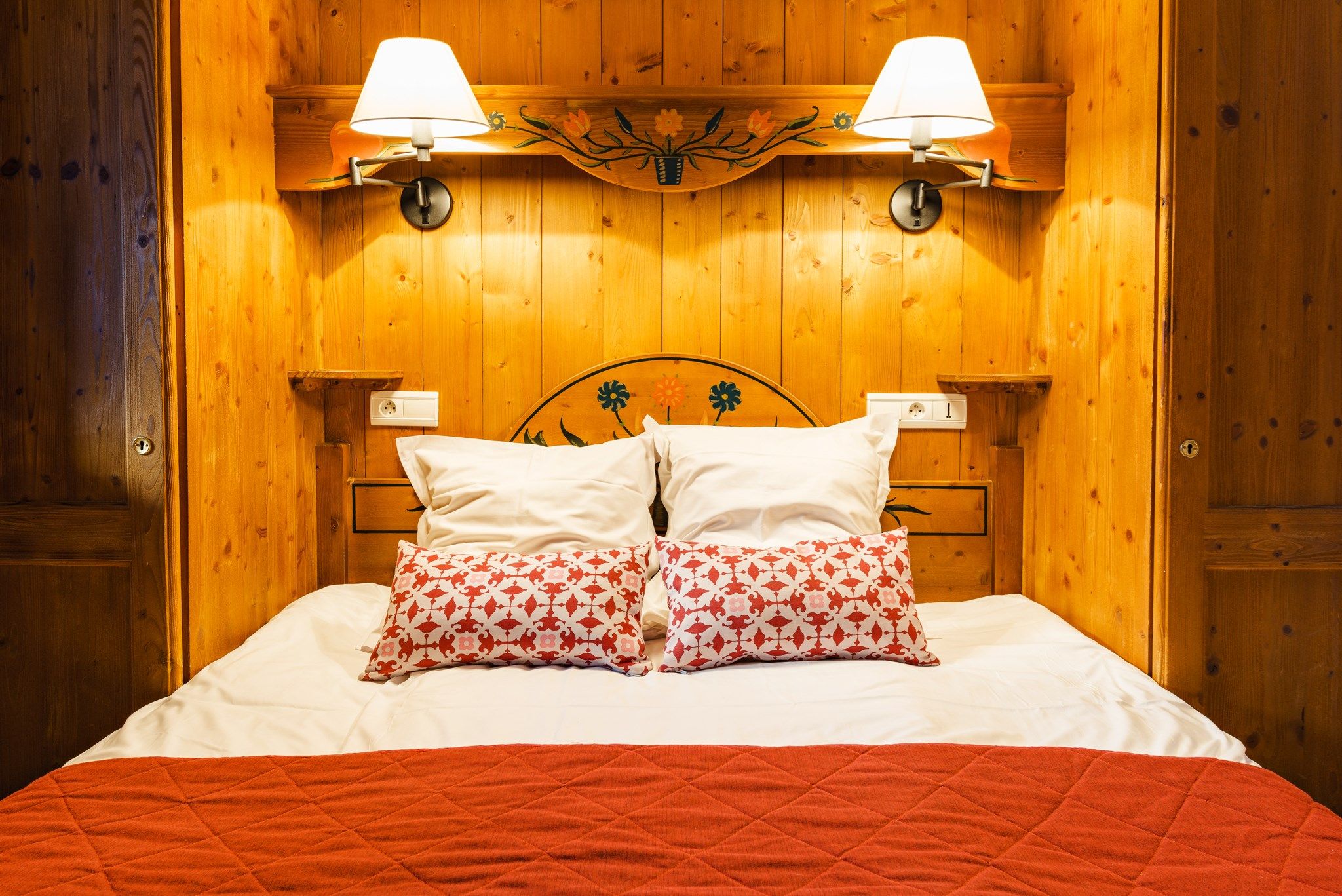 image Get a peaceful night sleep in our cozy bedroom with a Double bed or 2 Single beds - let us know what you prefer!