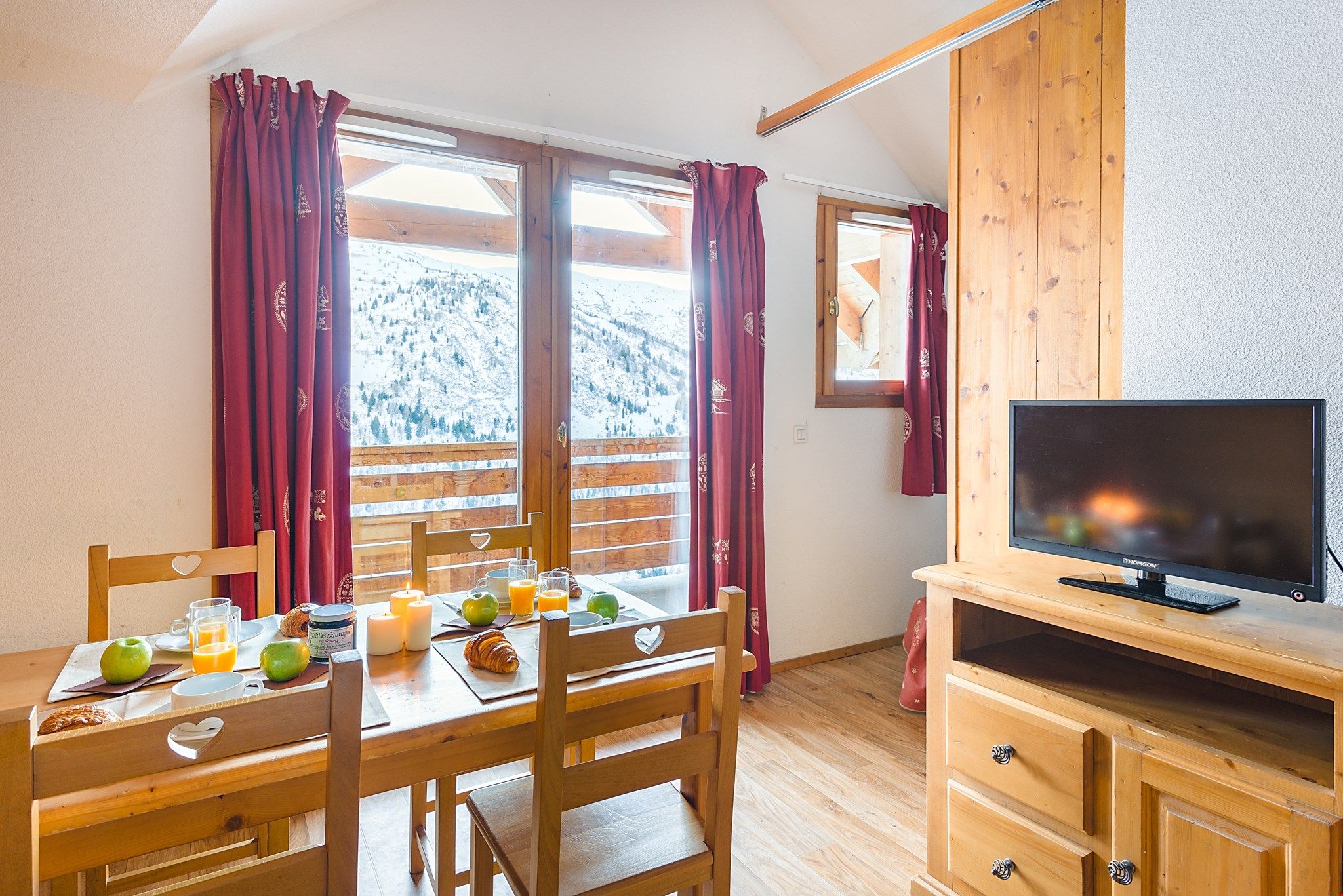 image Sit back and relax in our functional apartment in Valmeinier! (PLEASE NOTE that views vary).