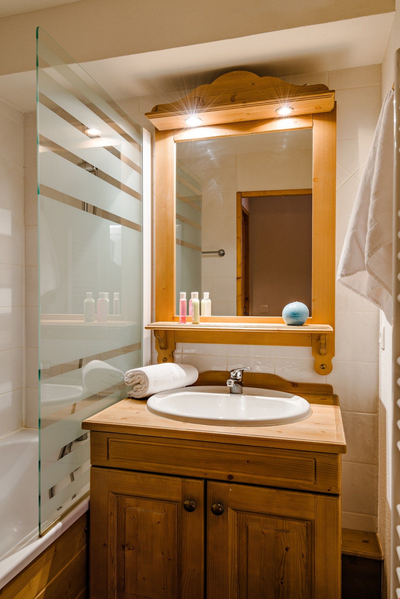 image The bathroom, and additional shower room, come equipped with towels upon arrival.