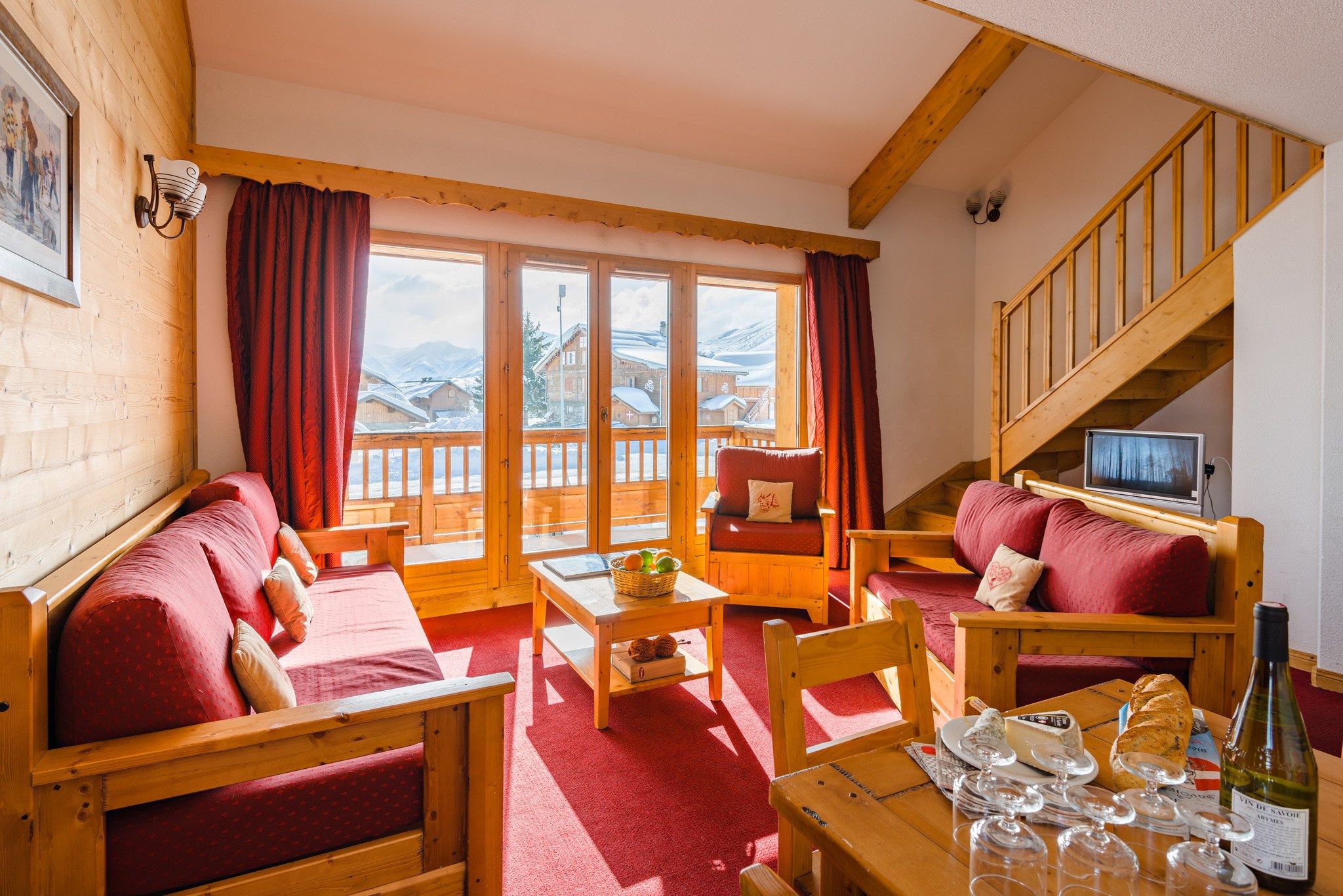 image Welcome to our cozy and rustic apartment in La Toussuire!