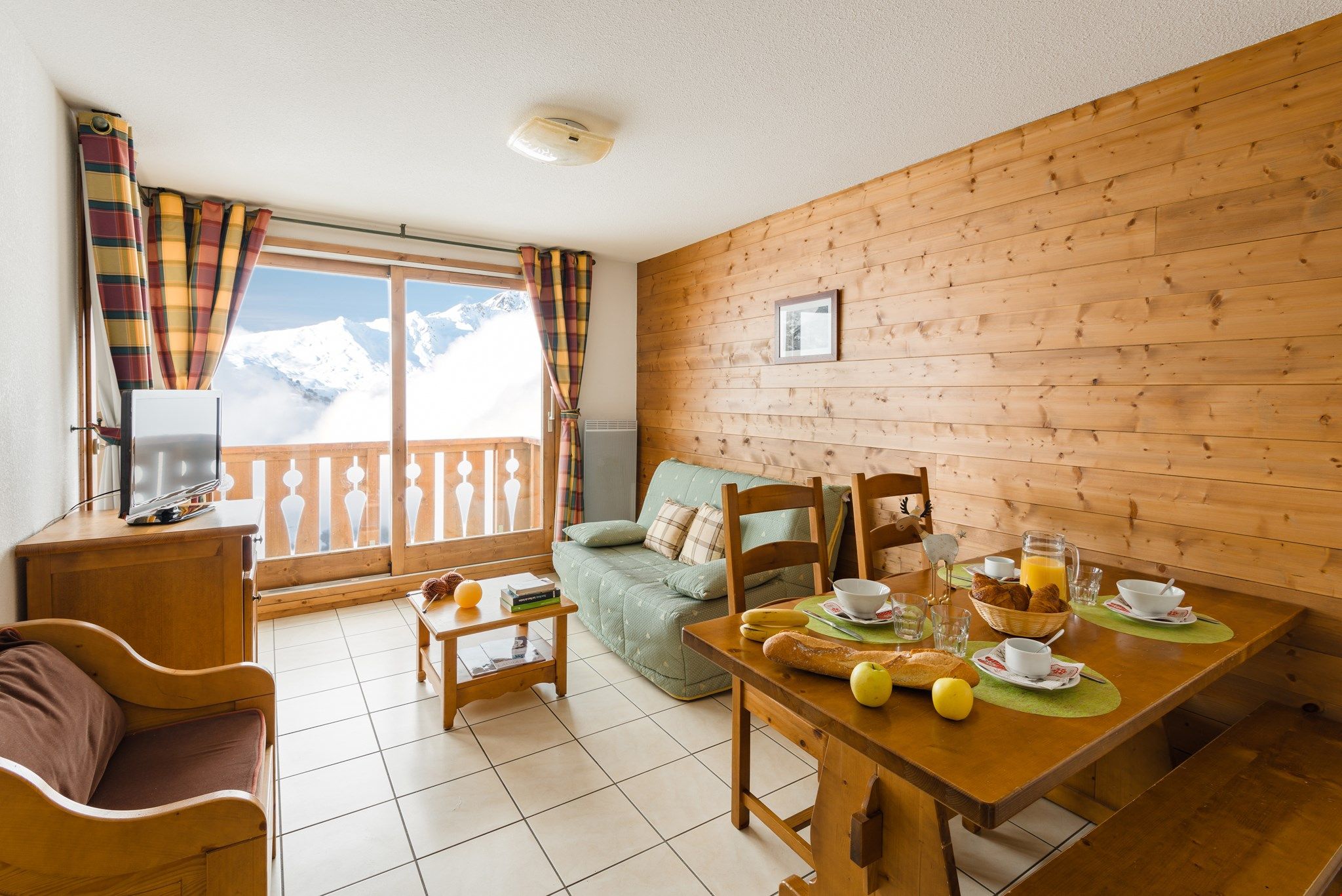 image Welcome to our charming and rustic apartment in the mountains!