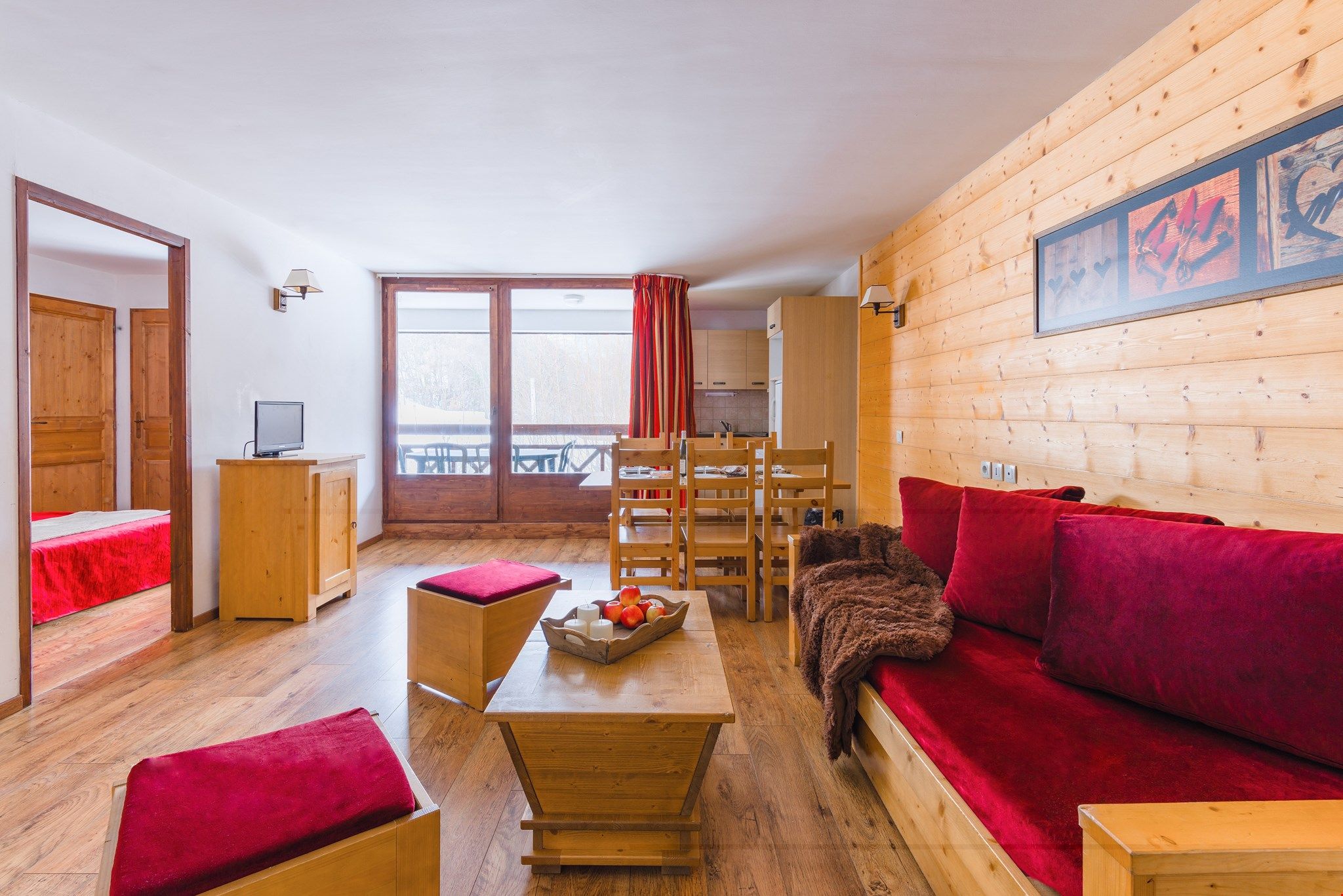 image Sink into the comfortable sofas in the living area, and hire a TV from the residence for an additional charge (may only have French channels).
