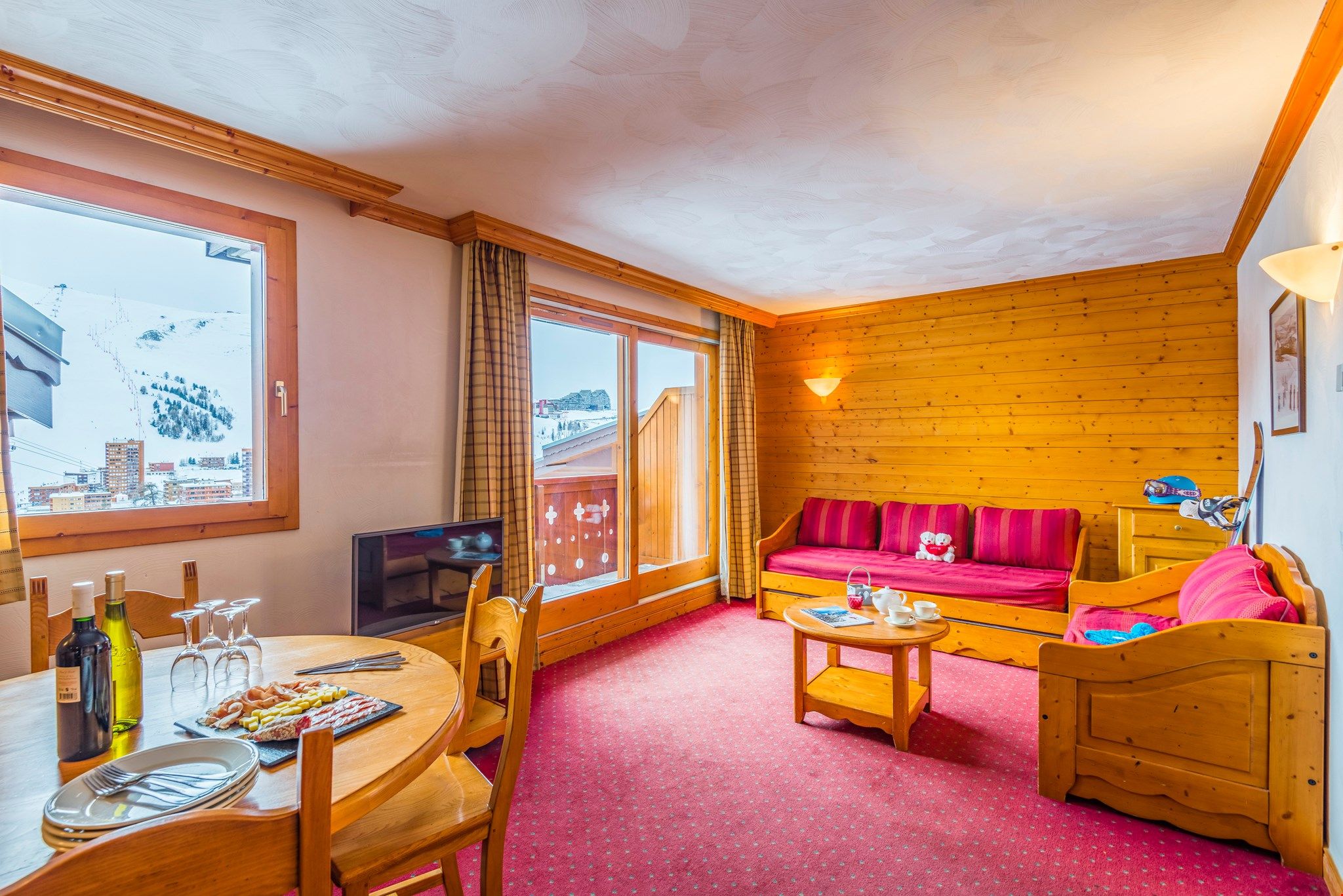 image Sit back and relax in the living area after a day on the pistes.