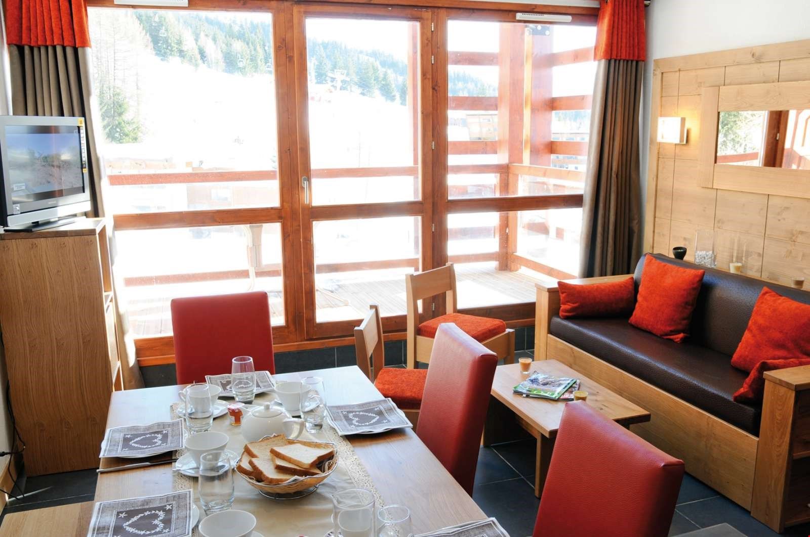 image Welcome to our cozy apartment on the pistes!