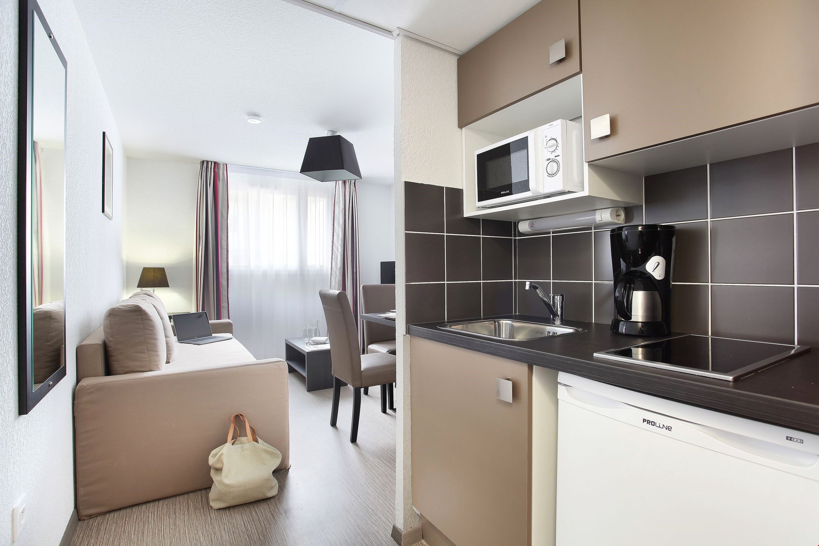 image Welcome to our charming and affordable apartment in Marseille.