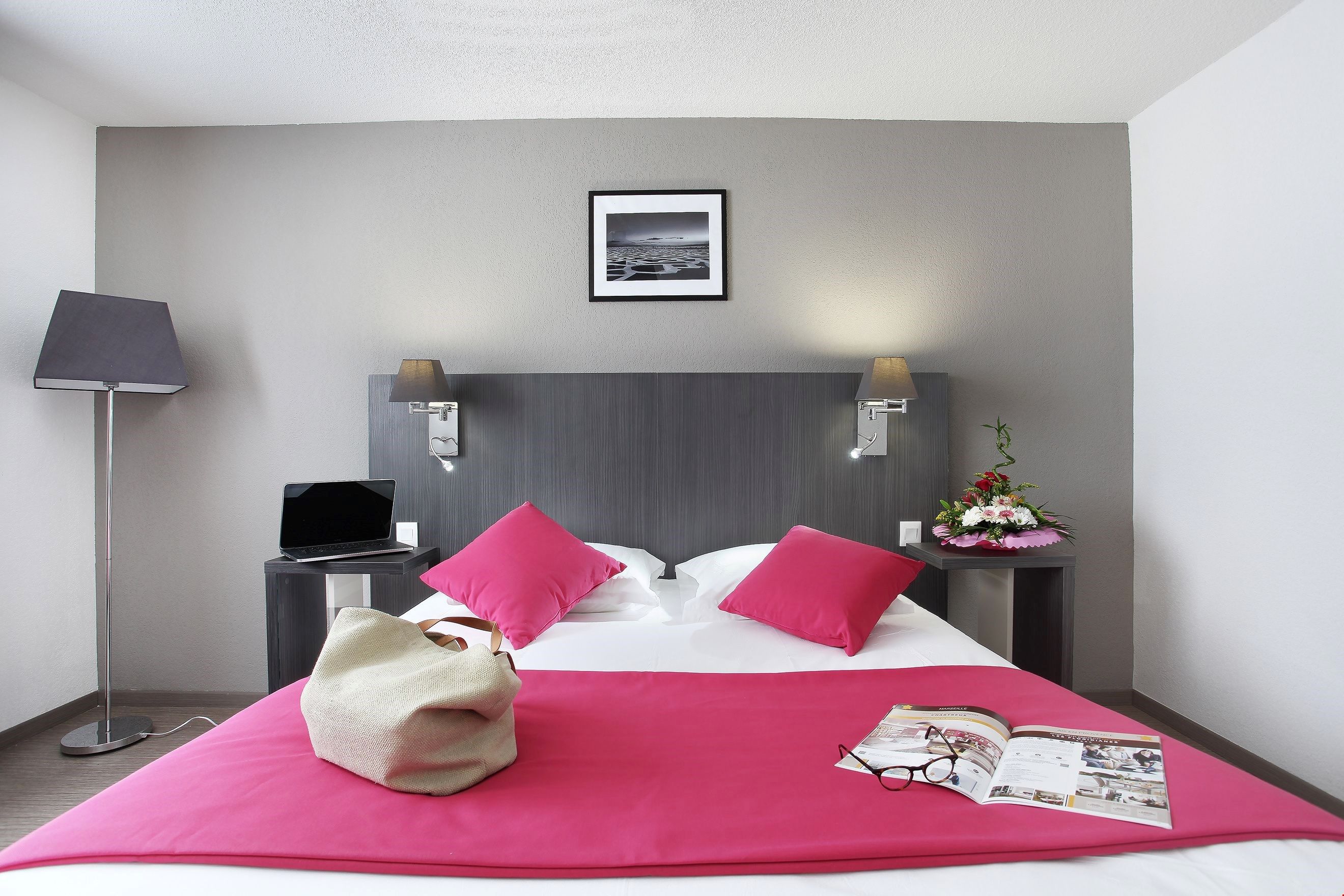 image The master bedroom features a cozy Double bed.