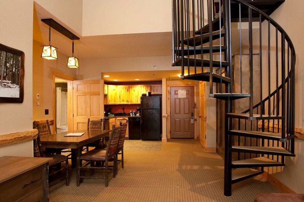image Prepare delicious meals for your friends and family in your personal kitchenette and enjoy your meals in the dining area with seating for your group