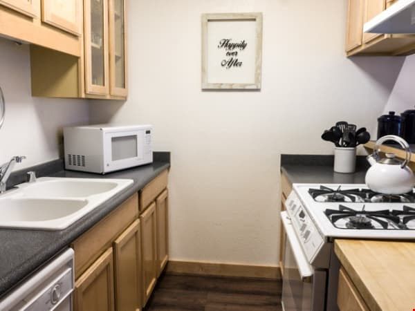 image Prepare meals in the comfort of your very own fully-equipped kitchen.