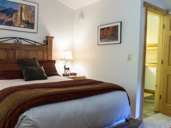 image Please note that bedding configurations may vary per unit.
