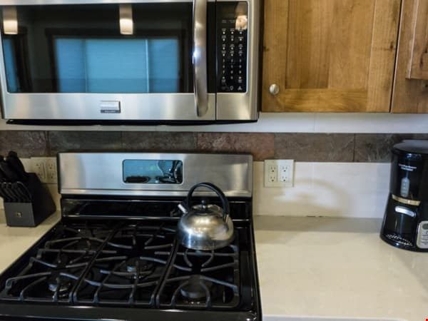 image Prepare meals in the comfort of your very own fully-equipped kitchen.
