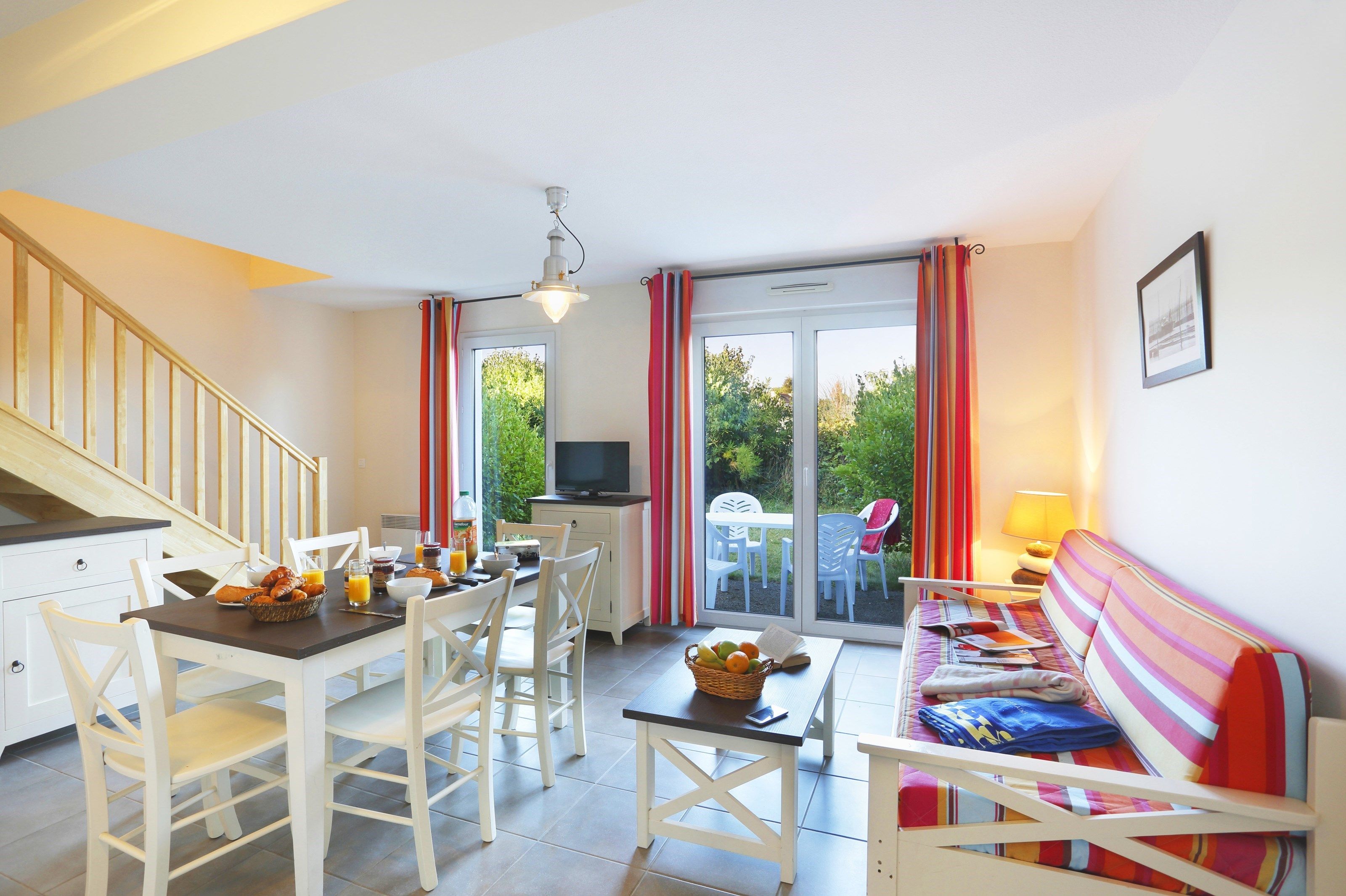 image Welcome to your home away from home in beautiful Saint-Pol-de-Léon!