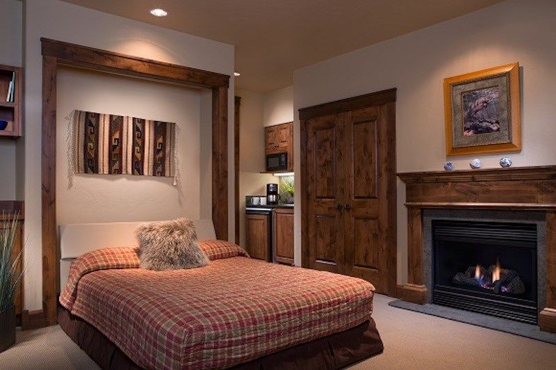 image The Queen Murphy bed in the living room is perfect for extra guests or the kids