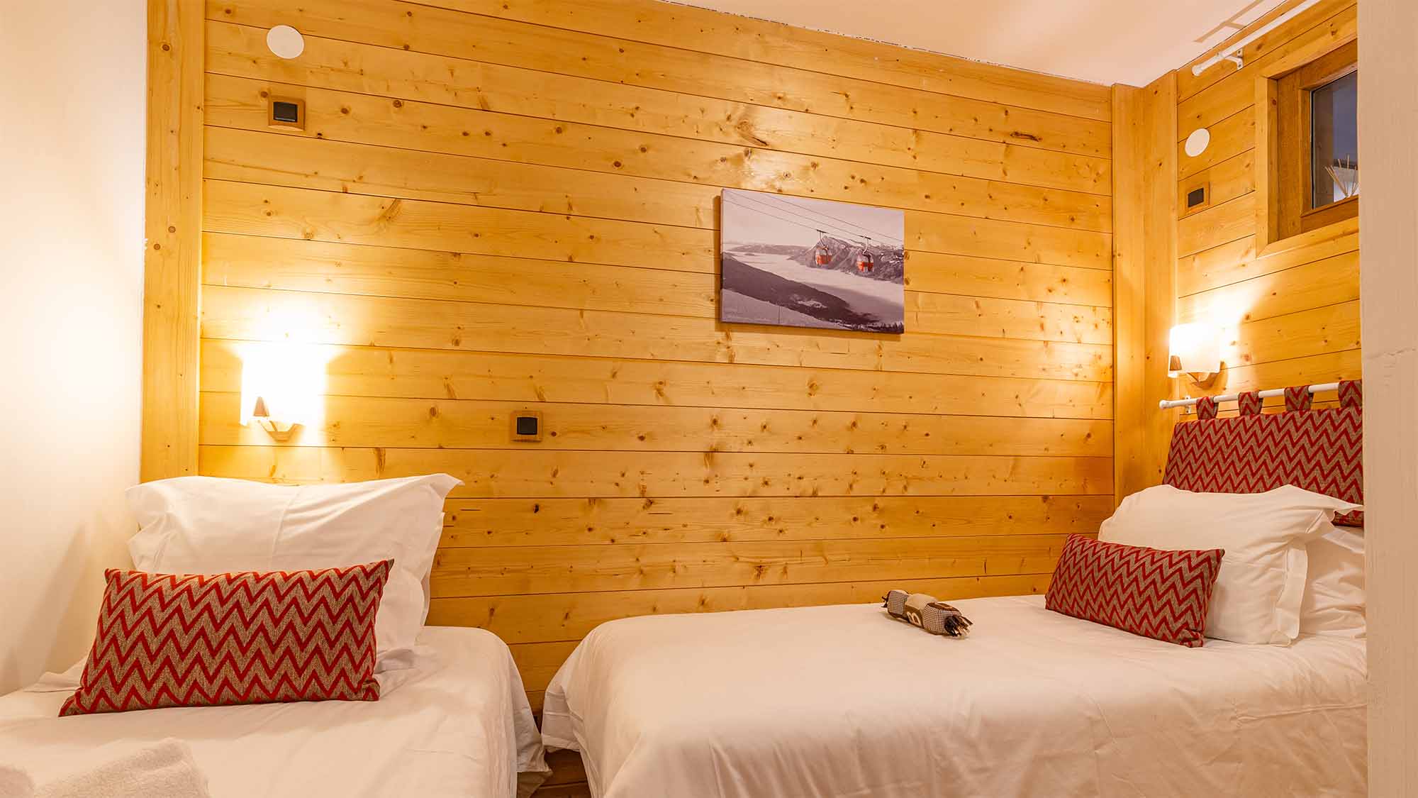 image Drift to sleep in the 2 comfortable Single beds after a wonderful day outside.
