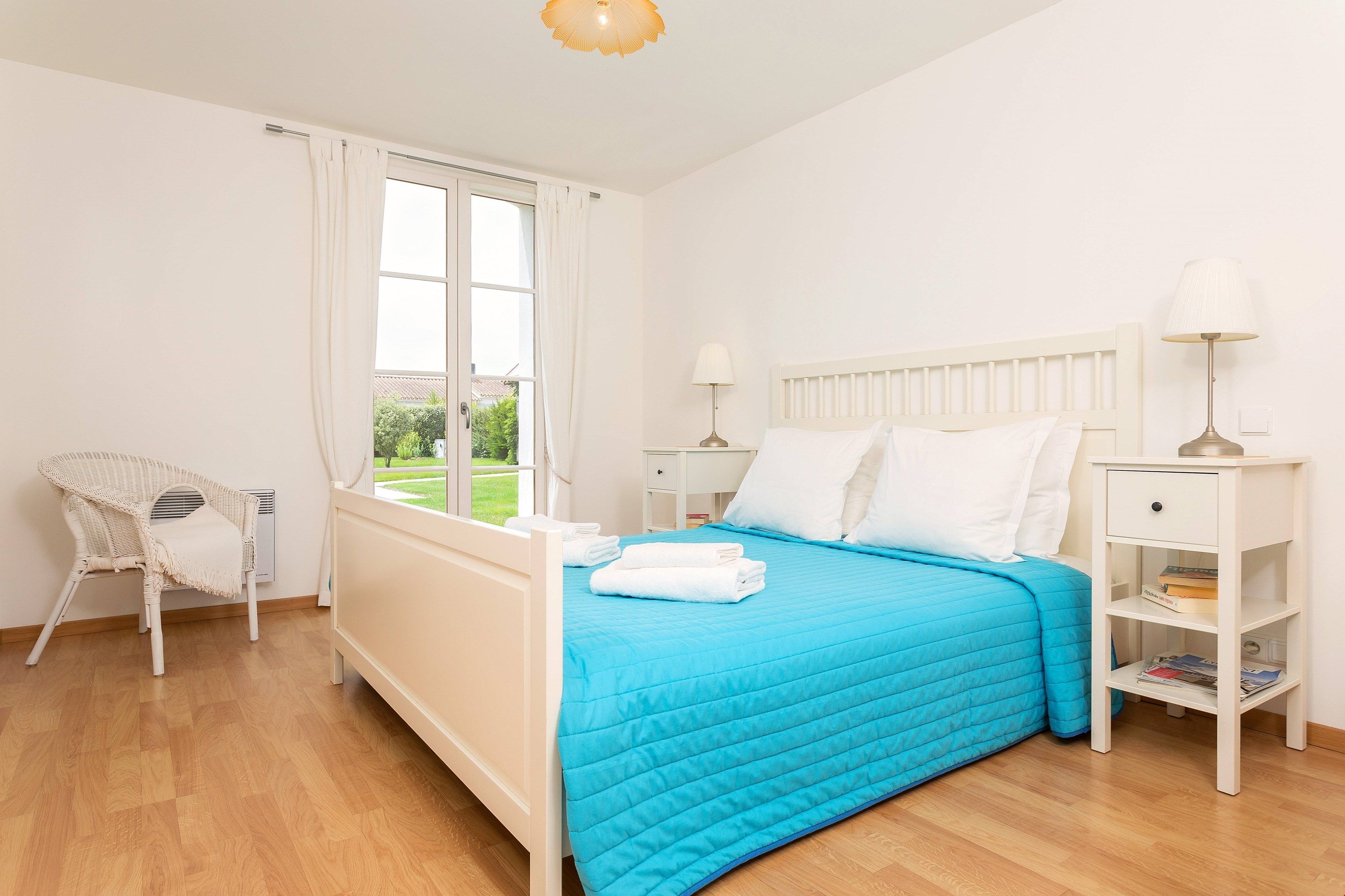 image The 3 bedrooms may feature either a Double bed or 2 Single beds - please specify any preferences with us!