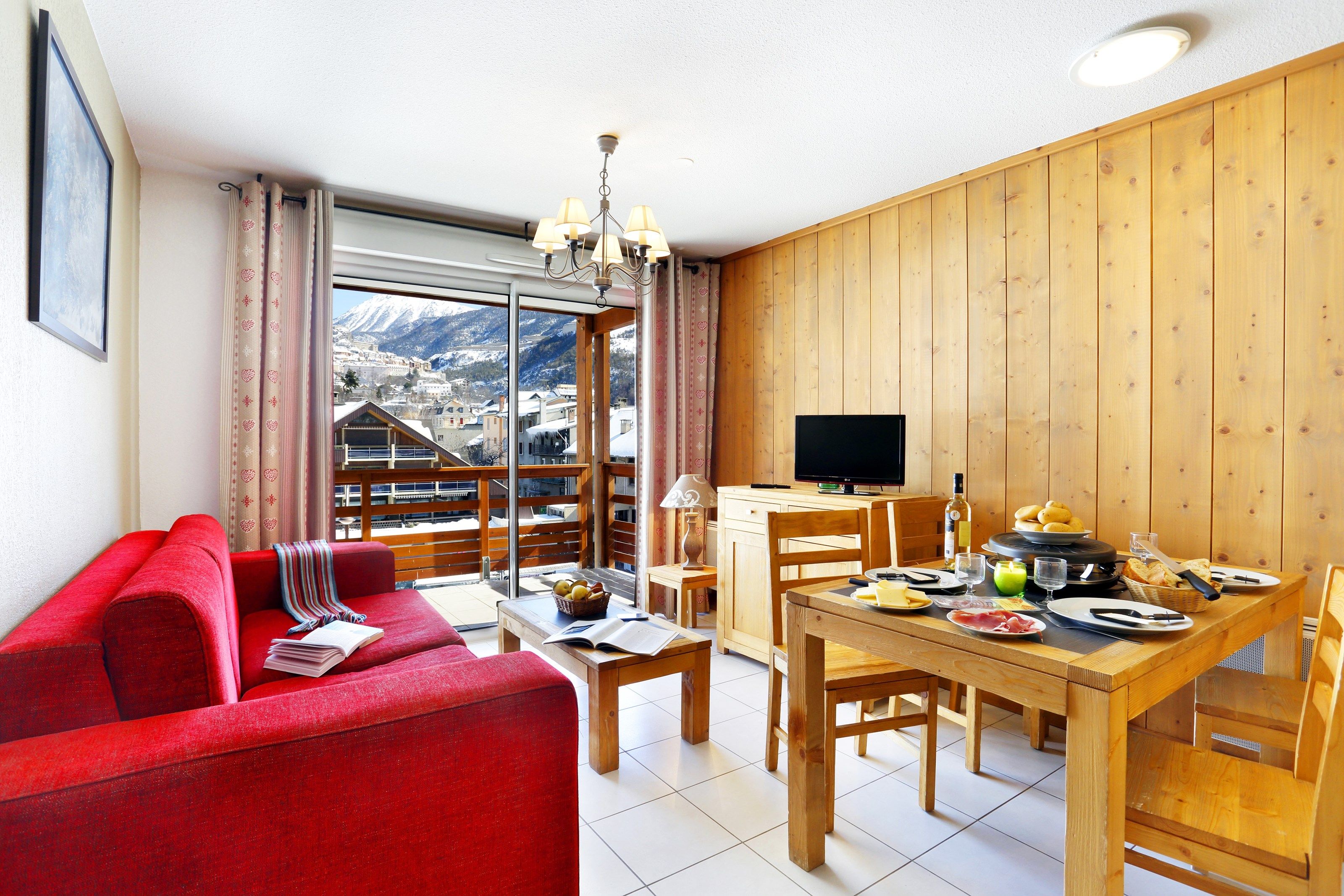 image Find peace and relaxation with your close friends and family in this lovely apartment in Briançon!